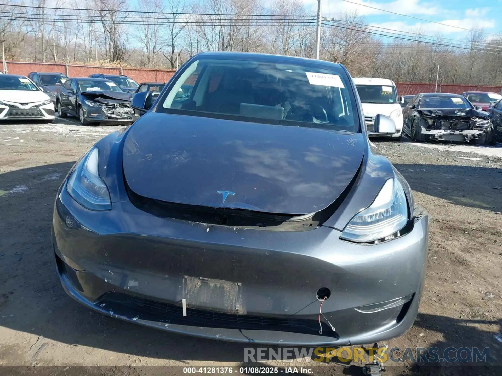 19 Photograph of a damaged car 5YJYGDEE3MF122966 TESLA MODEL Y 2021