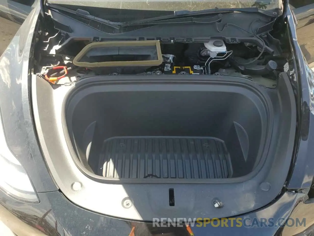 11 Photograph of a damaged car 5YJYGDEE3MF129657 TESLA MODEL Y 2021