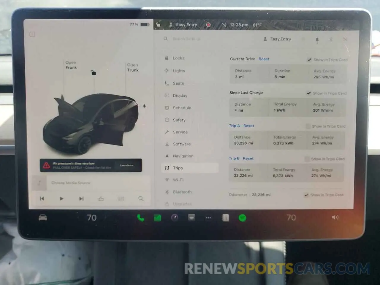 9 Photograph of a damaged car 5YJYGDEE3MF129657 TESLA MODEL Y 2021