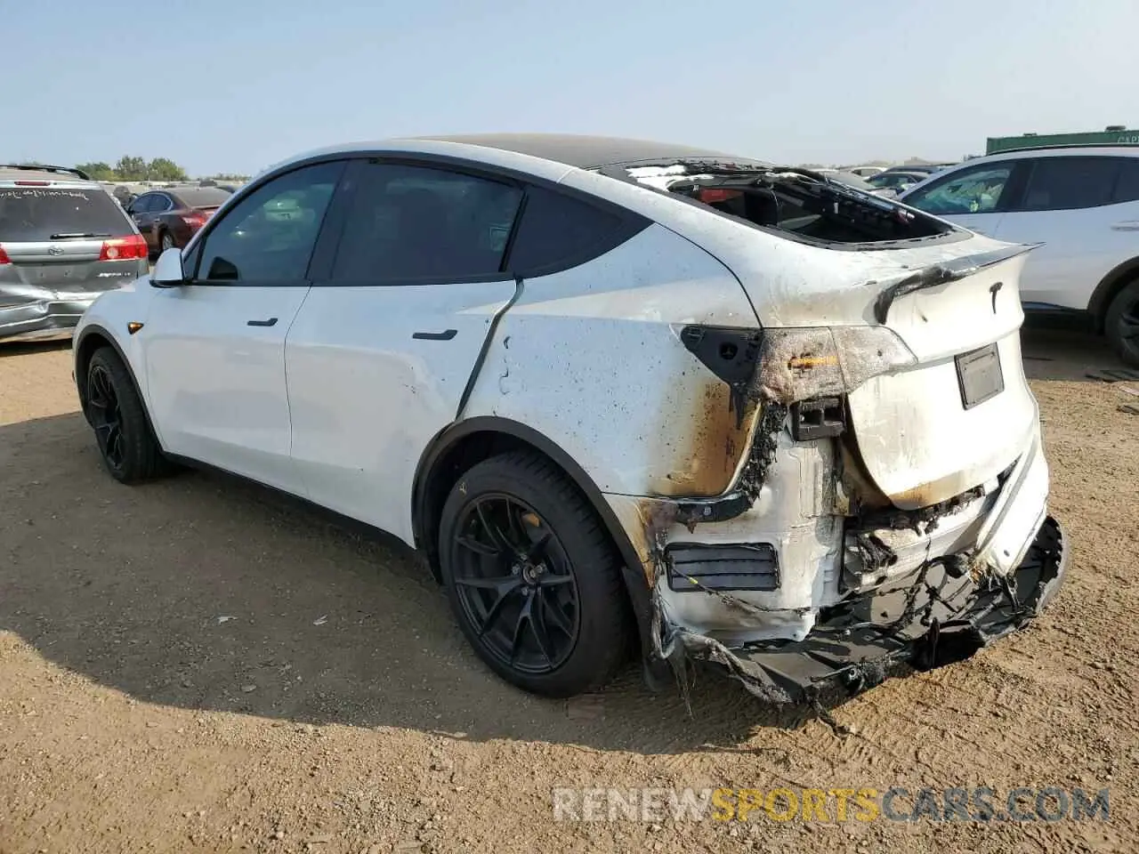 2 Photograph of a damaged car 5YJYGDEE3MF138956 TESLA MODEL Y 2021