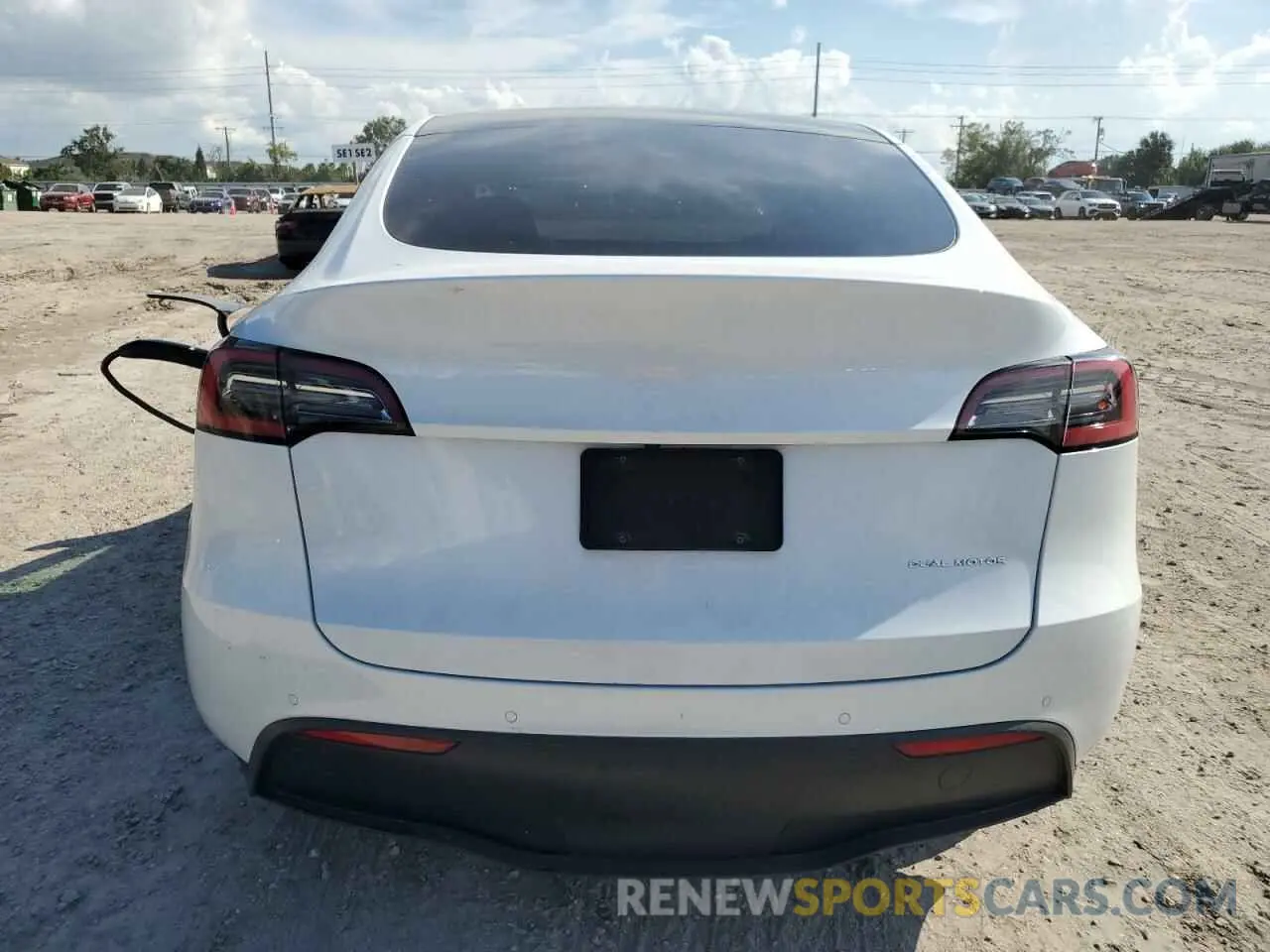6 Photograph of a damaged car 5YJYGDEE3MF142070 TESLA MODEL Y 2021