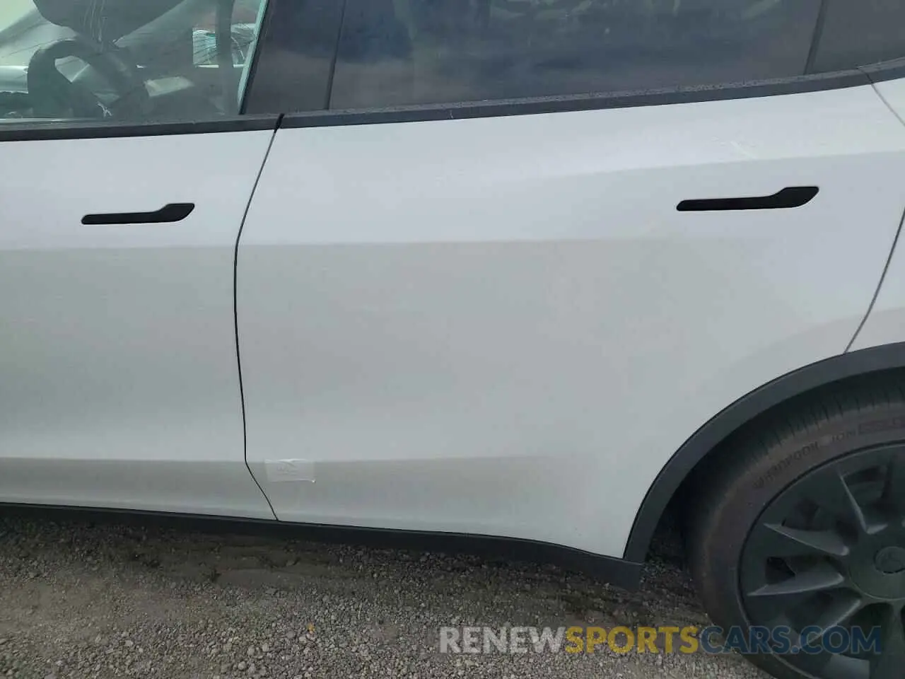 12 Photograph of a damaged car 5YJYGDEE3MF144207 TESLA MODEL Y 2021