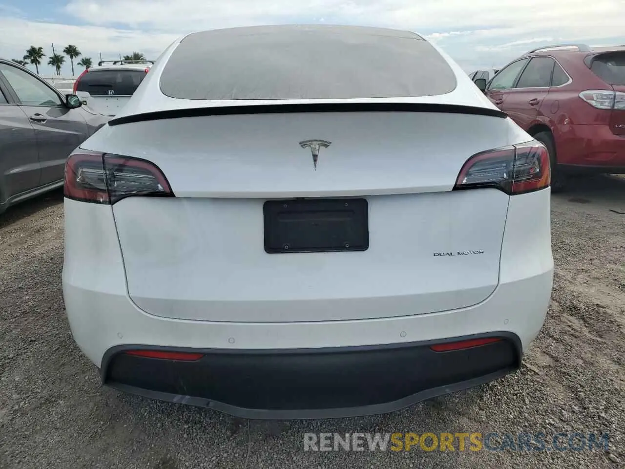 6 Photograph of a damaged car 5YJYGDEE3MF144207 TESLA MODEL Y 2021