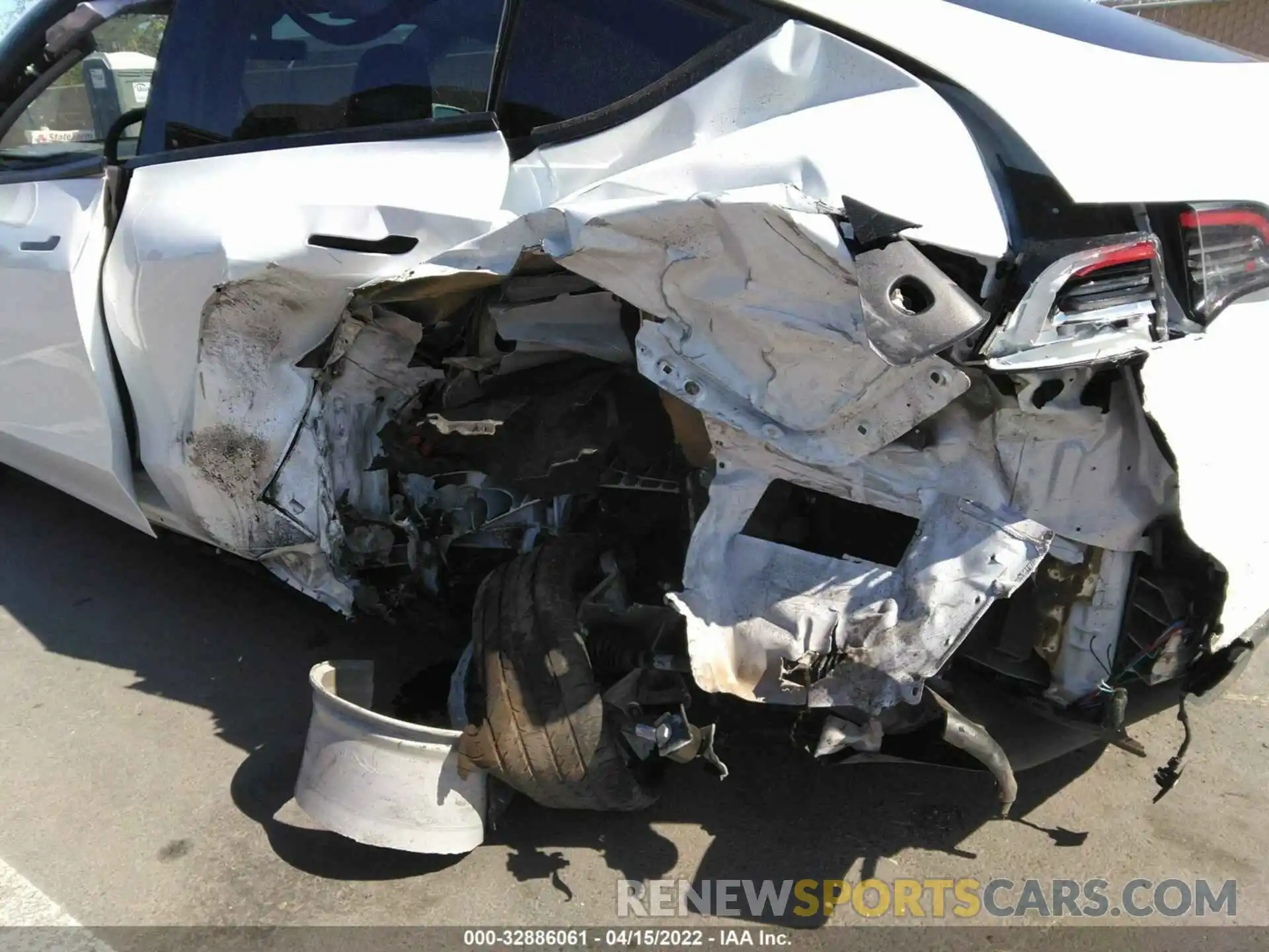 6 Photograph of a damaged car 5YJYGDEE3MF145583 TESLA MODEL Y 2021