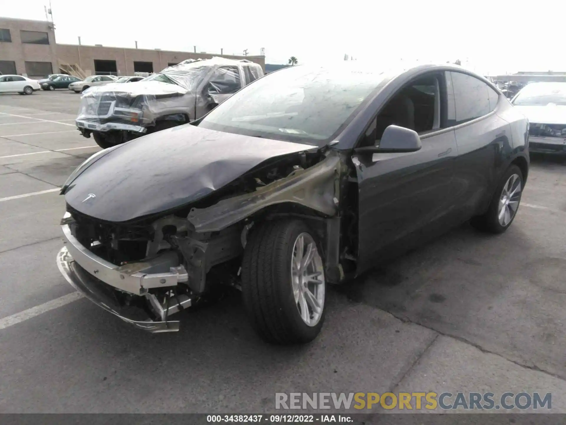 2 Photograph of a damaged car 5YJYGDEE3MF146328 TESLA MODEL Y 2021