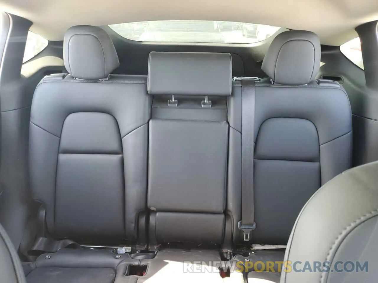 10 Photograph of a damaged car 5YJYGDEE3MF148581 TESLA MODEL Y 2021