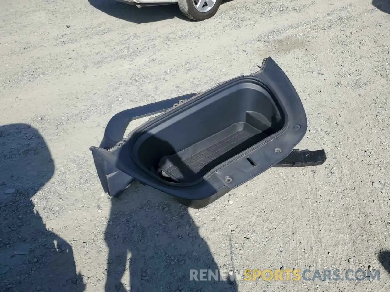 13 Photograph of a damaged car 5YJYGDEE3MF148581 TESLA MODEL Y 2021