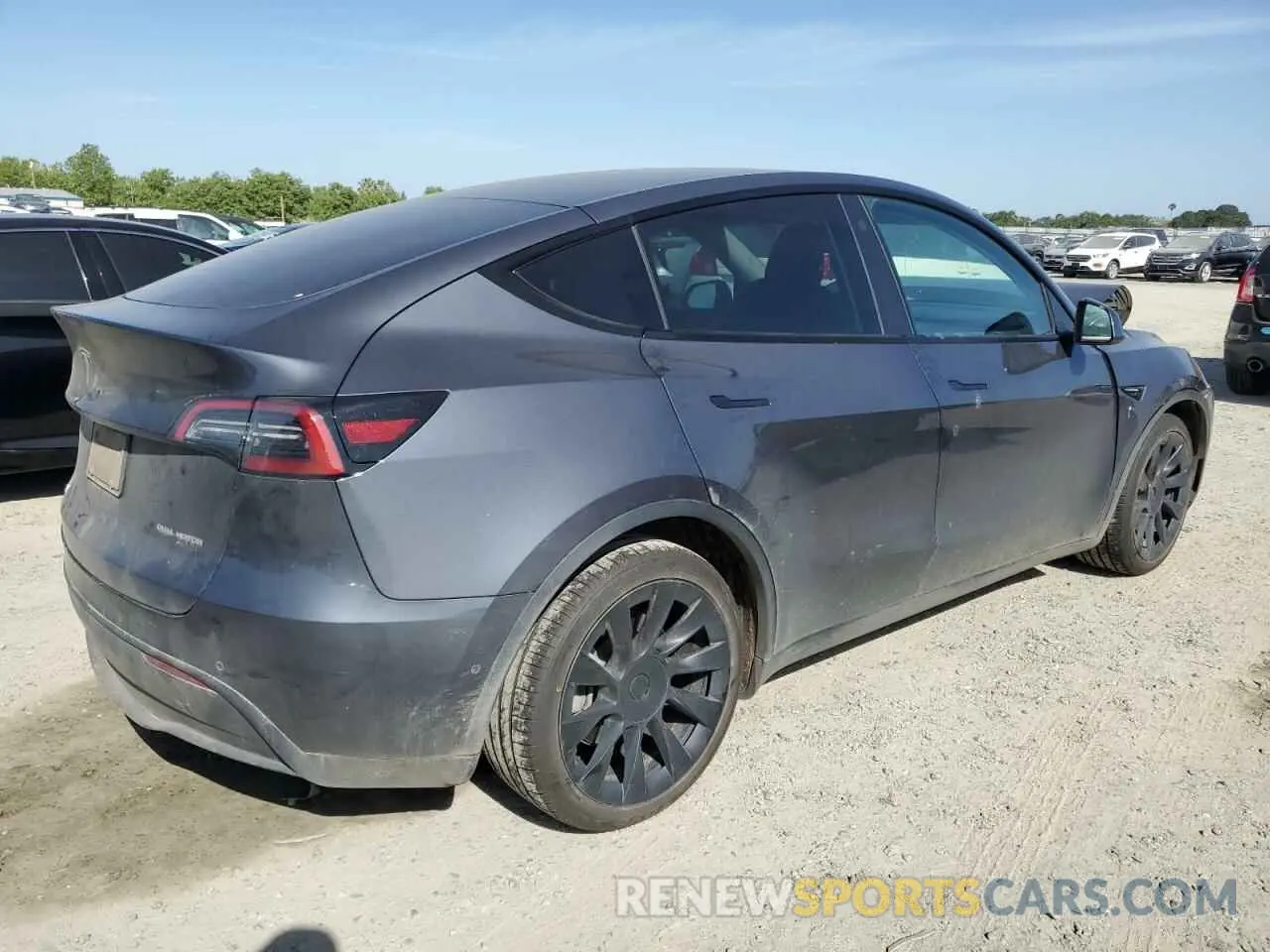 3 Photograph of a damaged car 5YJYGDEE3MF148581 TESLA MODEL Y 2021