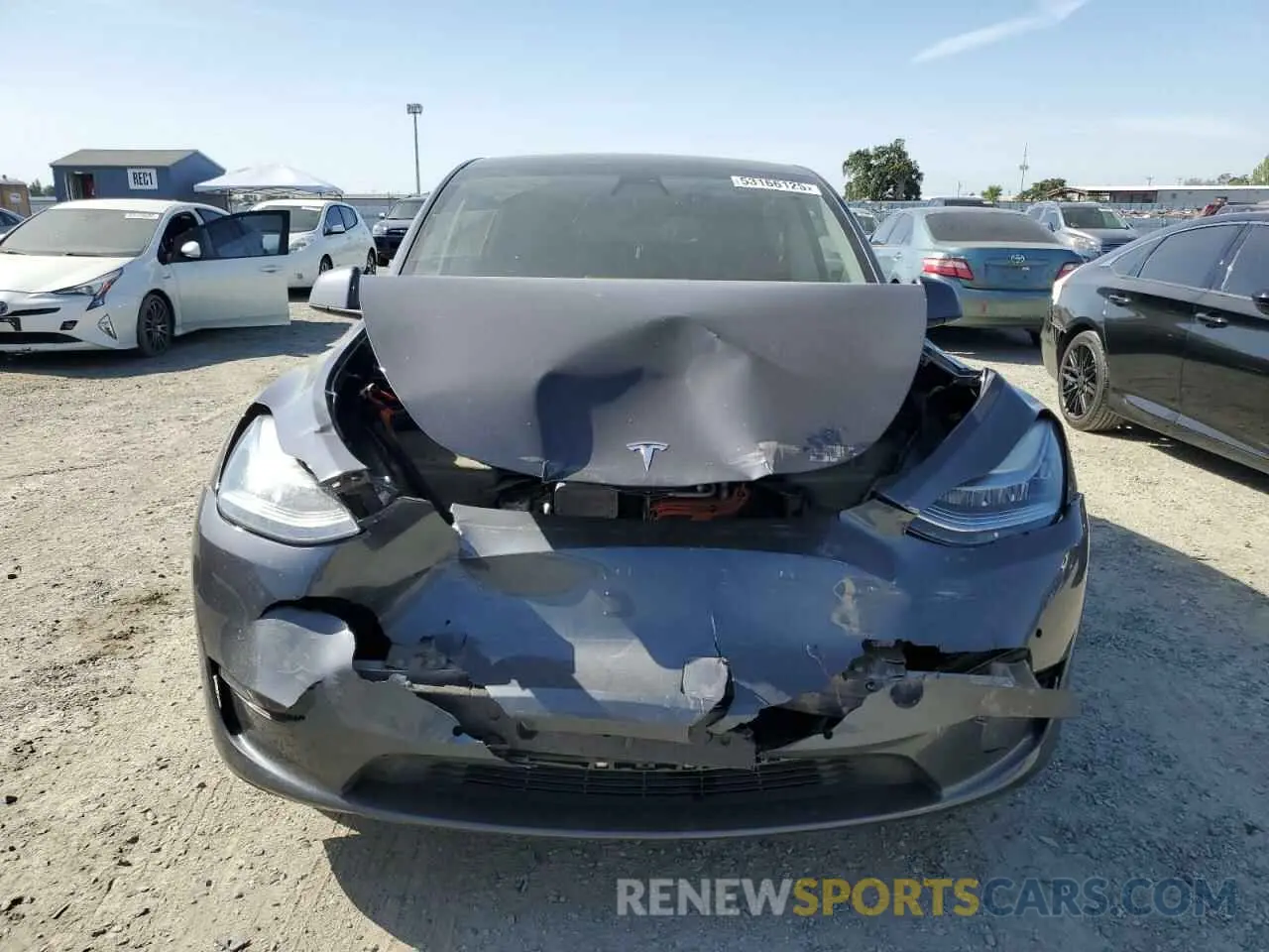 5 Photograph of a damaged car 5YJYGDEE3MF148581 TESLA MODEL Y 2021