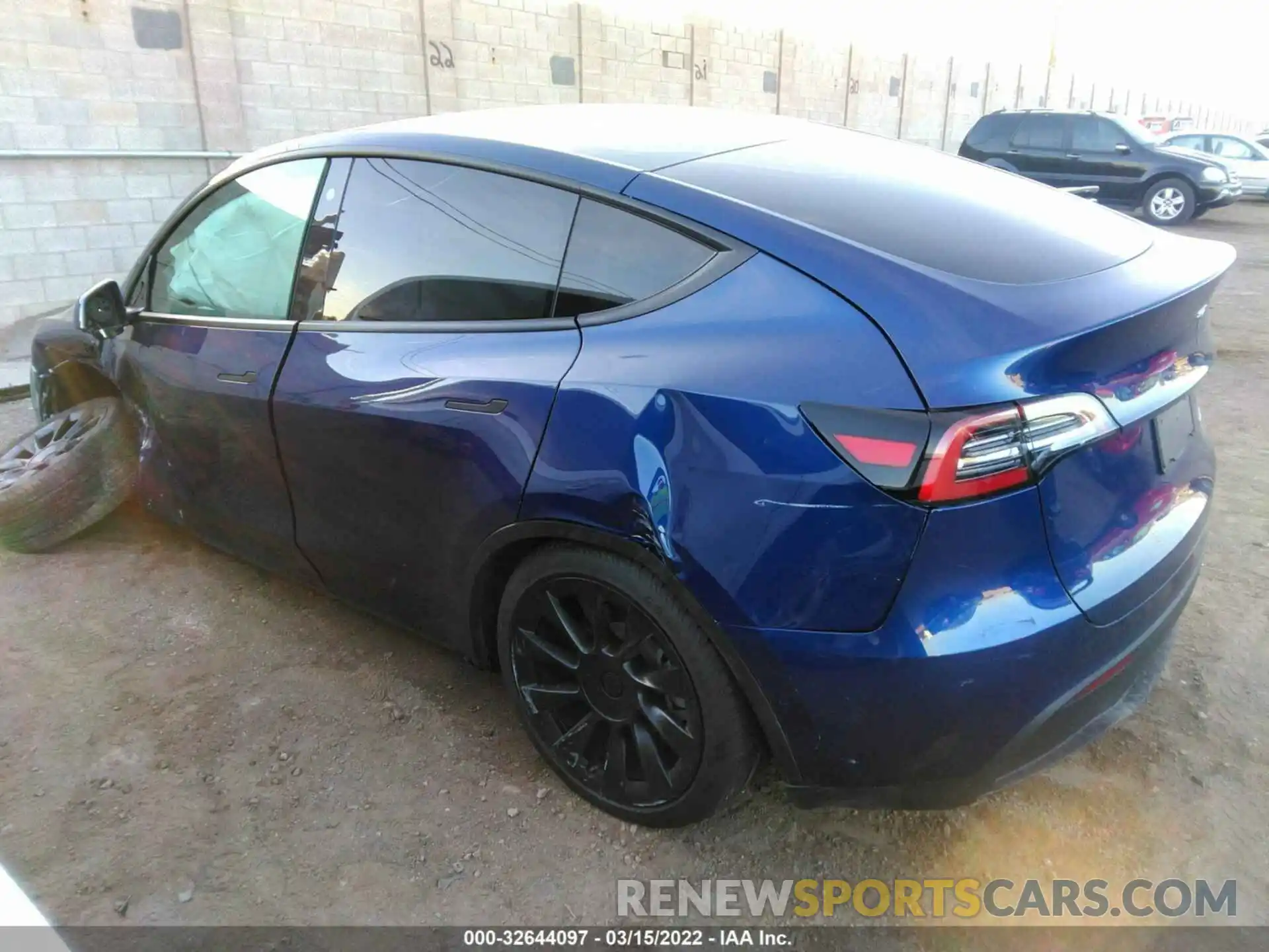 3 Photograph of a damaged car 5YJYGDEE3MF151464 TESLA MODEL Y 2021