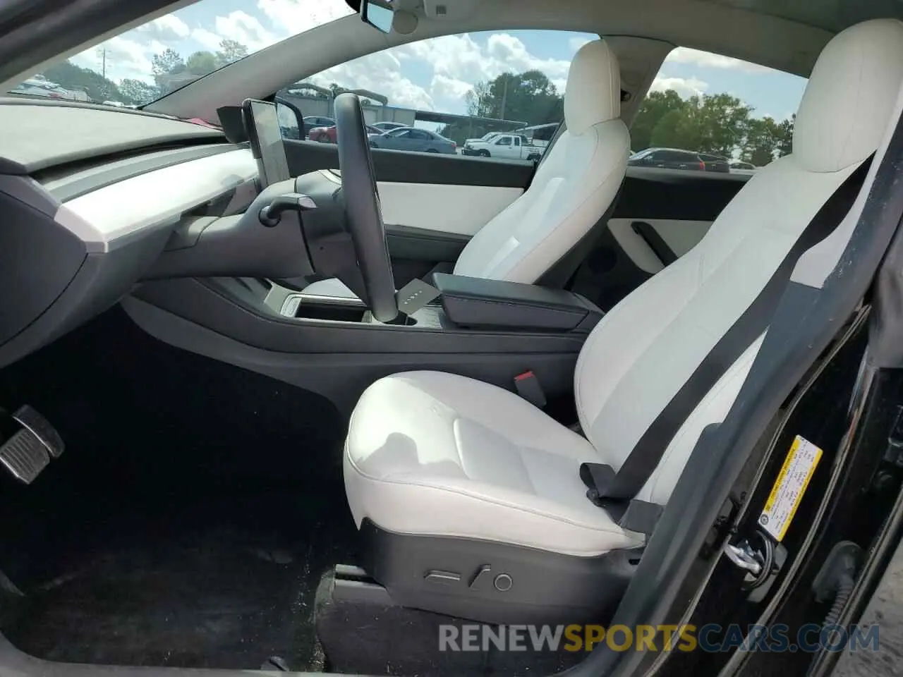 7 Photograph of a damaged car 5YJYGDEE3MF151481 TESLA MODEL Y 2021