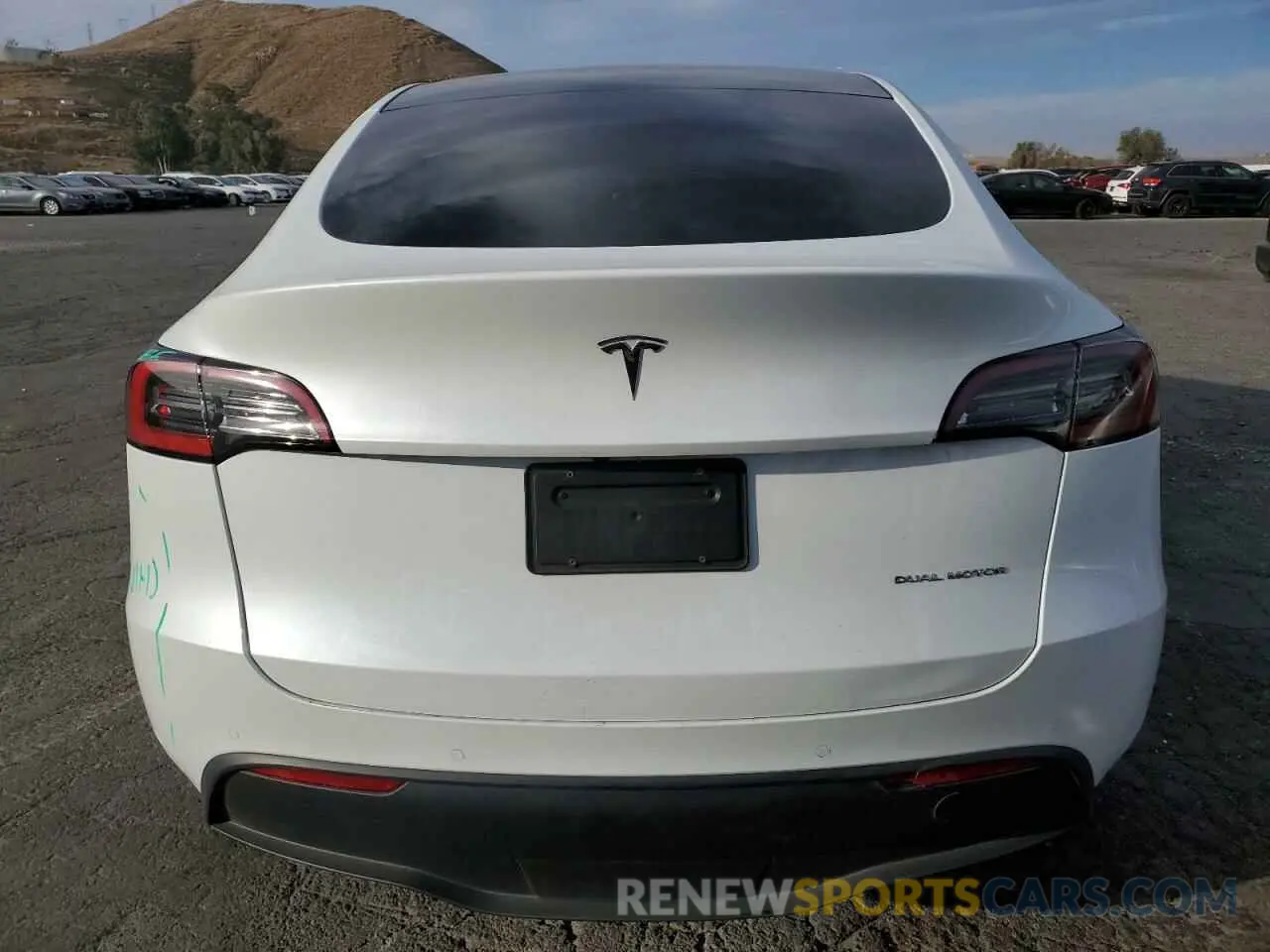 6 Photograph of a damaged car 5YJYGDEE3MF151688 TESLA MODEL Y 2021