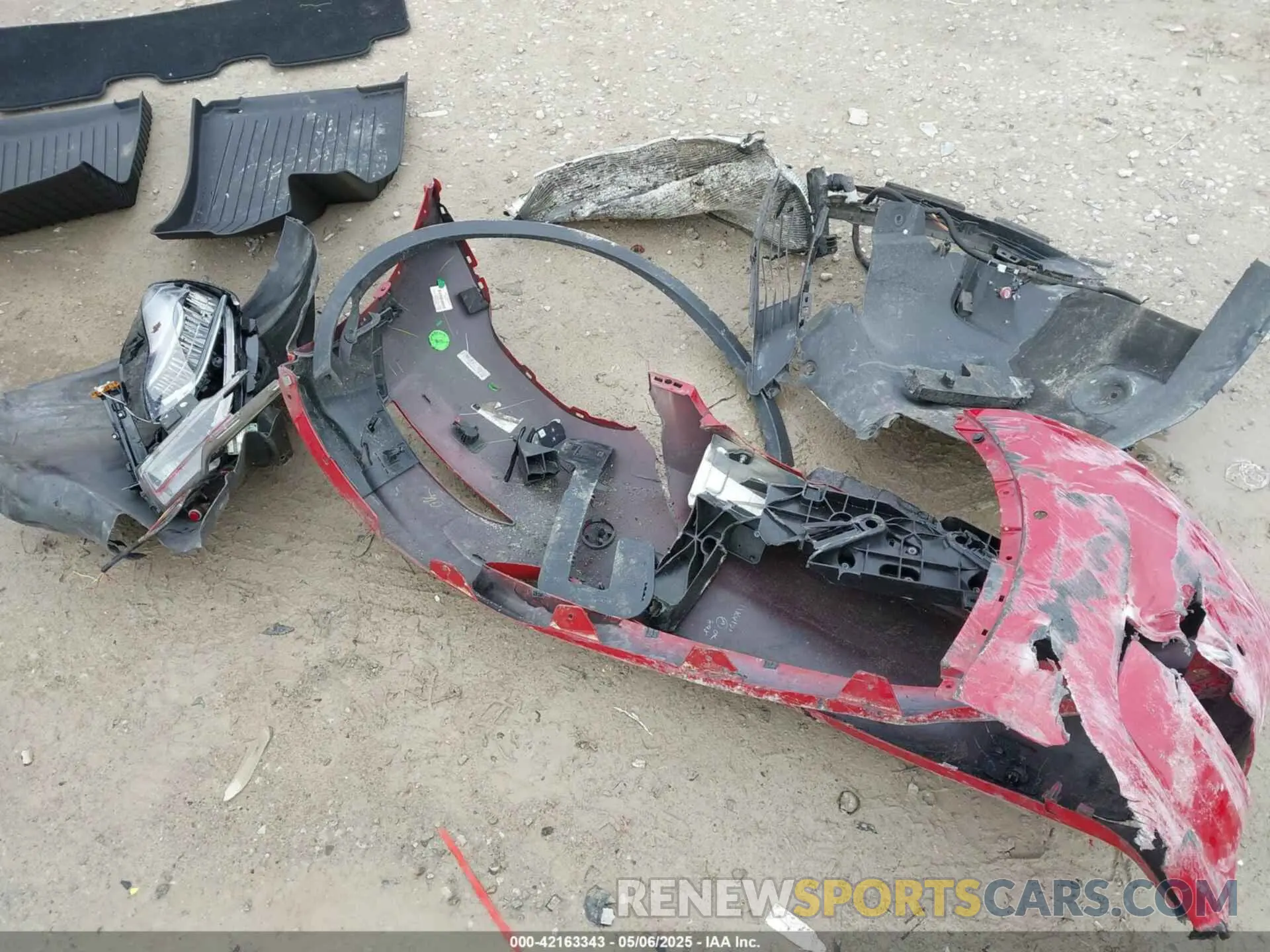 12 Photograph of a damaged car 5YJYGDEE3MF173321 TESLA MODEL Y 2021