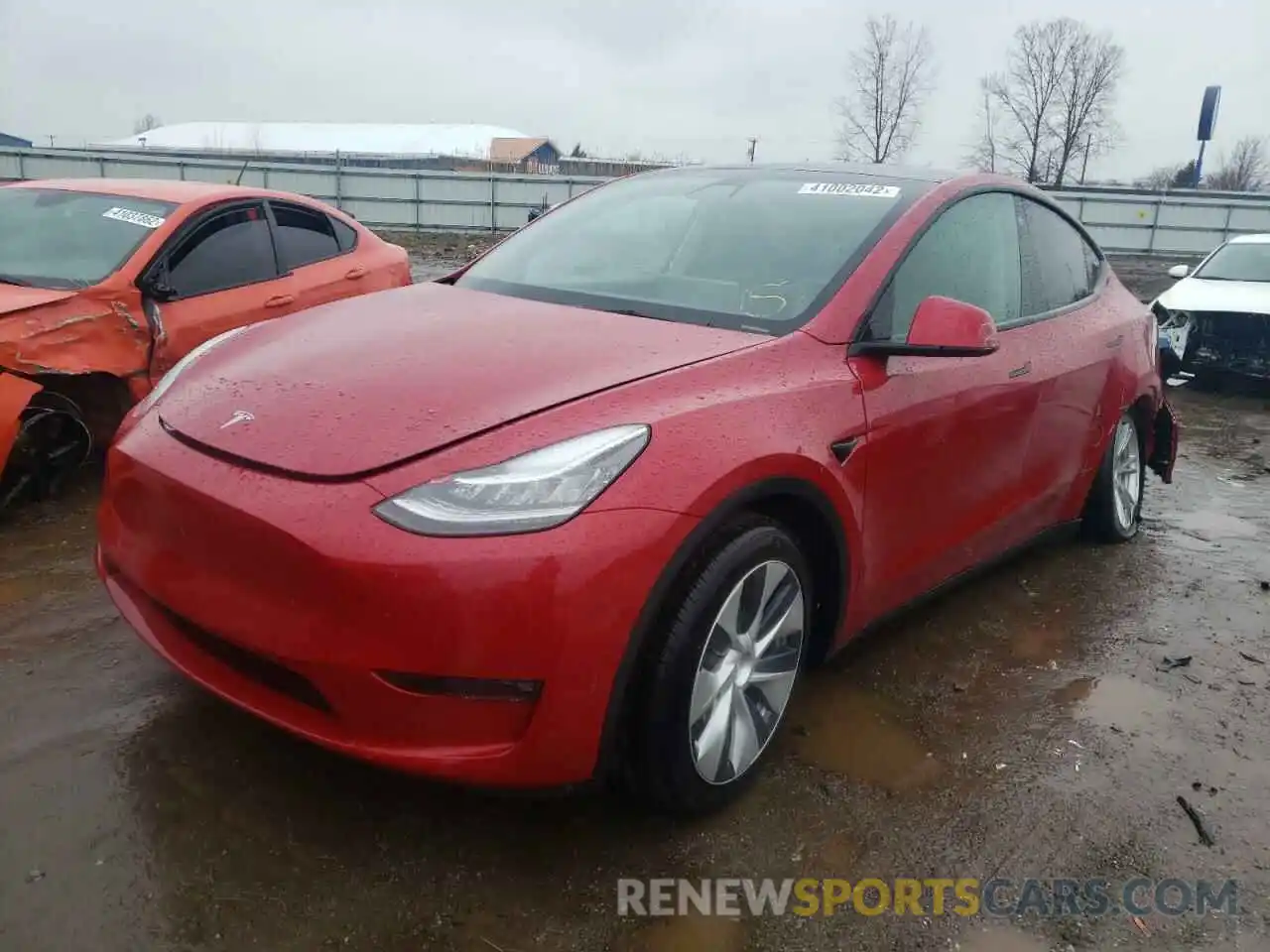 2 Photograph of a damaged car 5YJYGDEE3MF186487 TESLA MODEL Y 2021