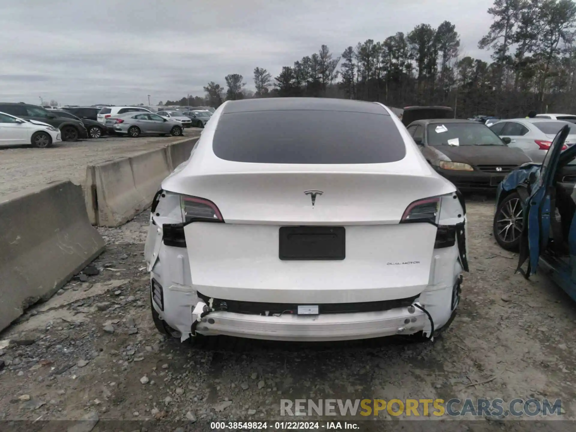 15 Photograph of a damaged car 5YJYGDEE3MF188529 TESLA MODEL Y 2021