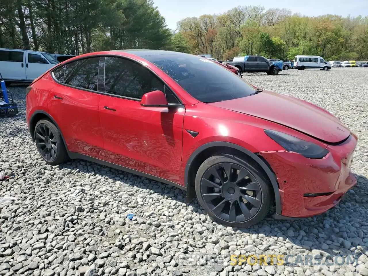 4 Photograph of a damaged car 5YJYGDEE3MF189258 TESLA MODEL Y 2021