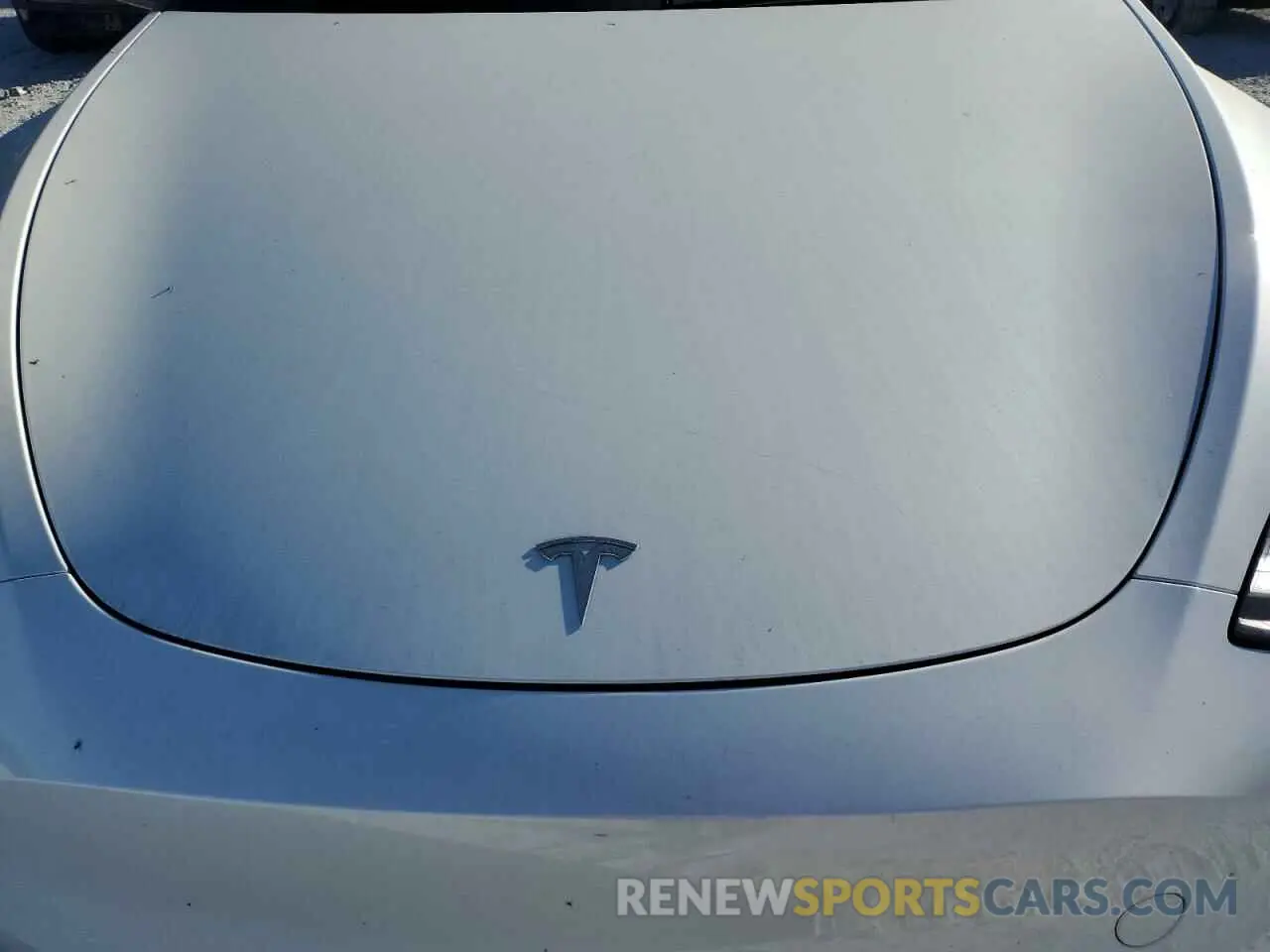 11 Photograph of a damaged car 5YJYGDEE3MF193889 TESLA MODEL Y 2021