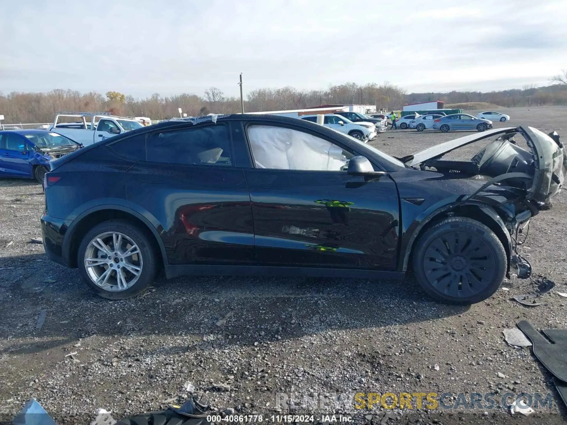 13 Photograph of a damaged car 5YJYGDEE3MF196128 TESLA MODEL Y 2021
