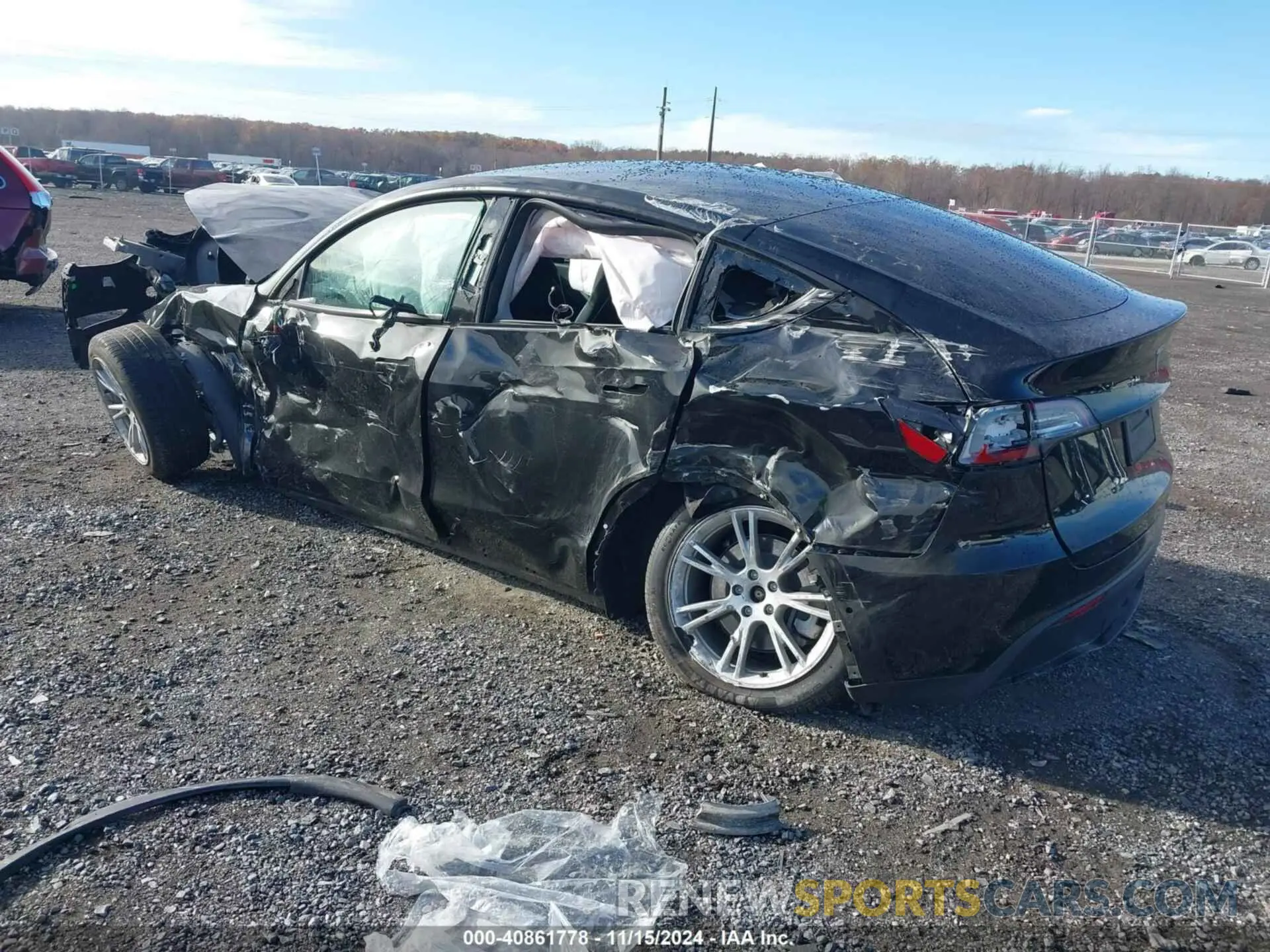 3 Photograph of a damaged car 5YJYGDEE3MF196128 TESLA MODEL Y 2021