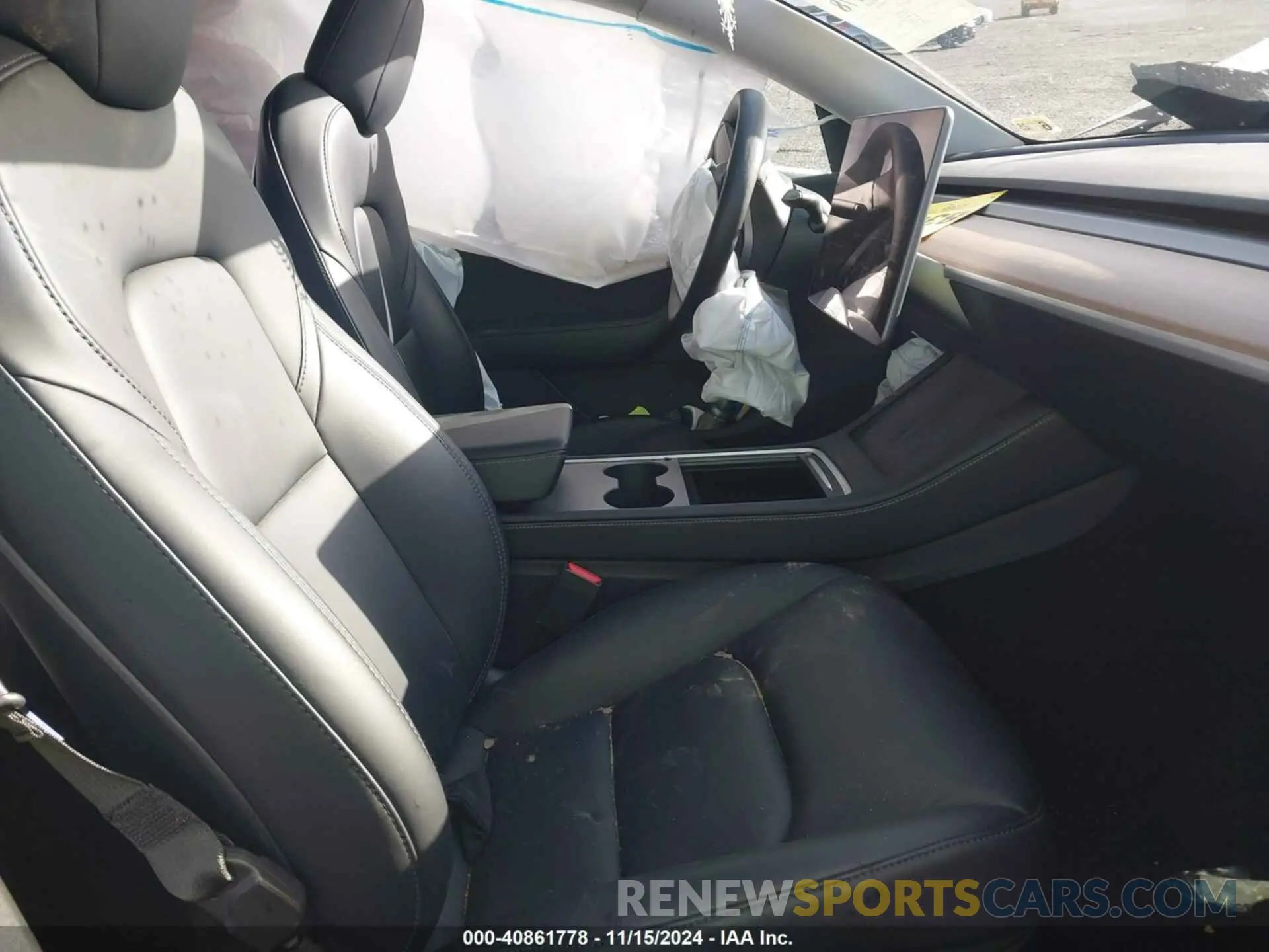 5 Photograph of a damaged car 5YJYGDEE3MF196128 TESLA MODEL Y 2021
