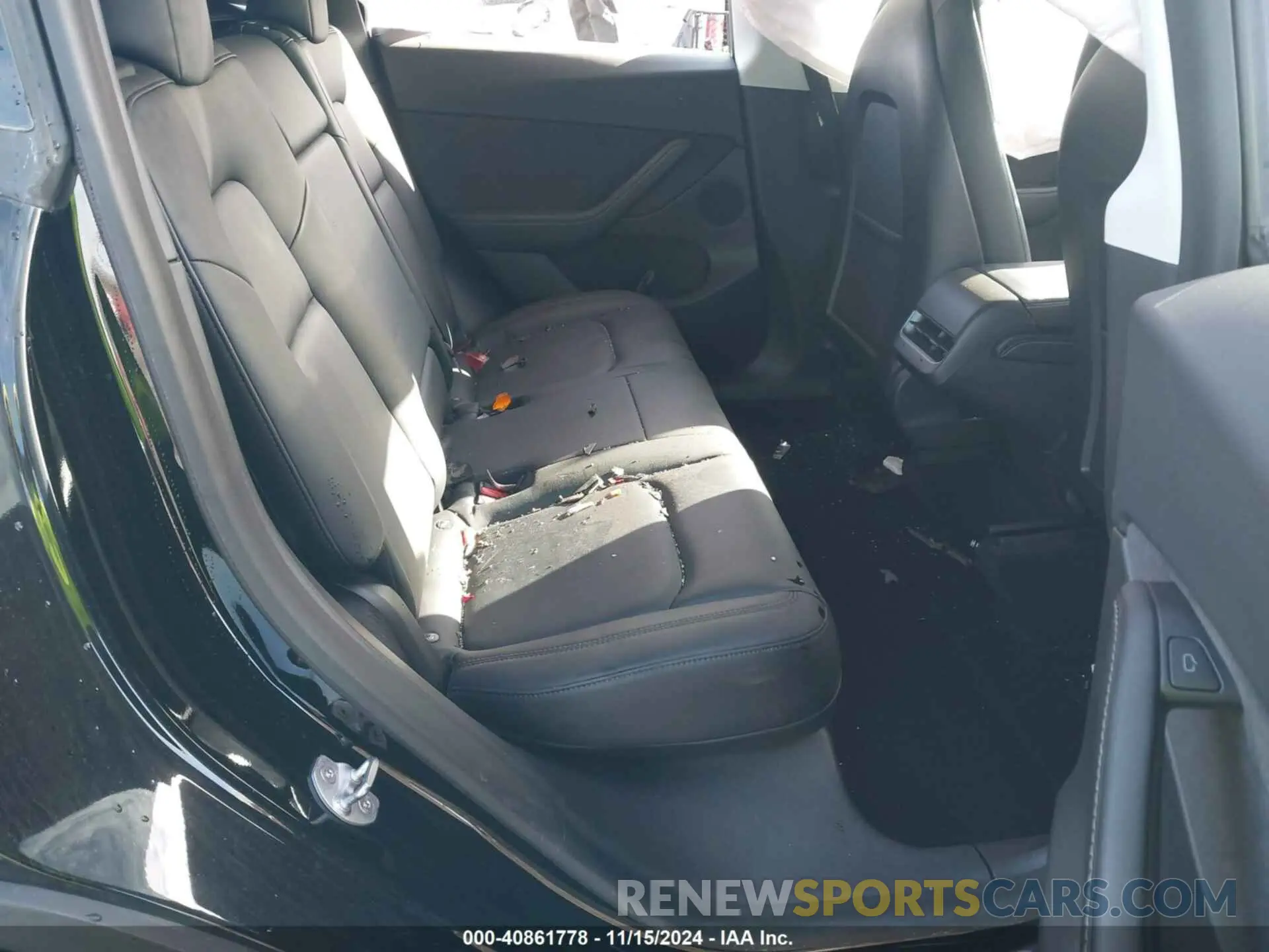 8 Photograph of a damaged car 5YJYGDEE3MF196128 TESLA MODEL Y 2021