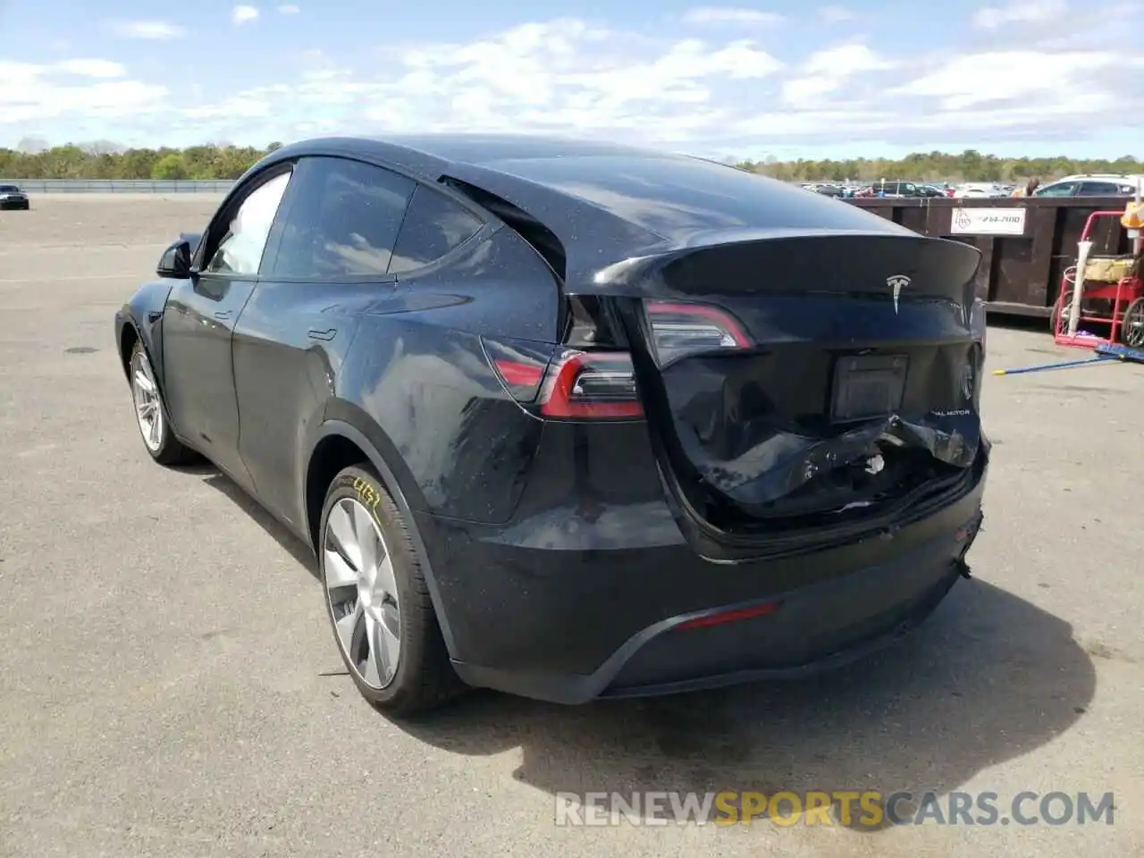 3 Photograph of a damaged car 5YJYGDEE3MF196873 TESLA MODEL Y 2021