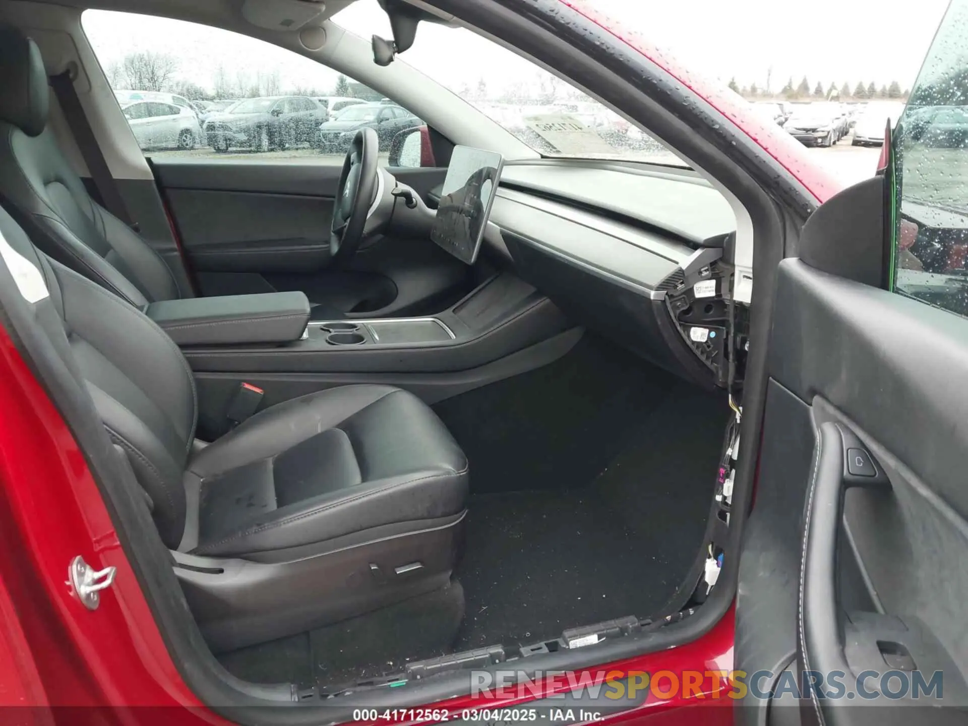 5 Photograph of a damaged car 5YJYGDEE3MF204941 TESLA MODEL Y 2021