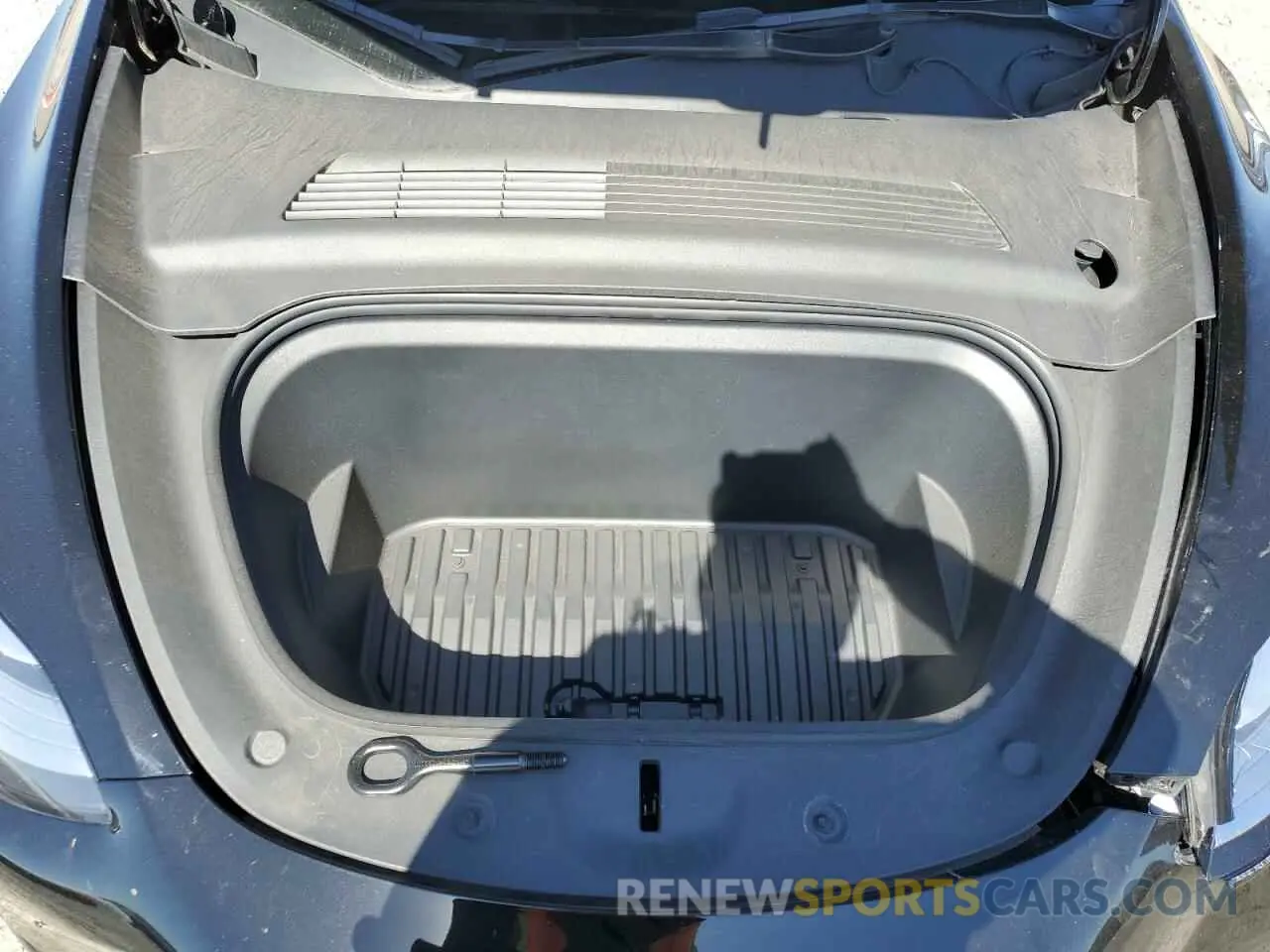 13 Photograph of a damaged car 5YJYGDEE3MF209217 TESLA MODEL Y 2021