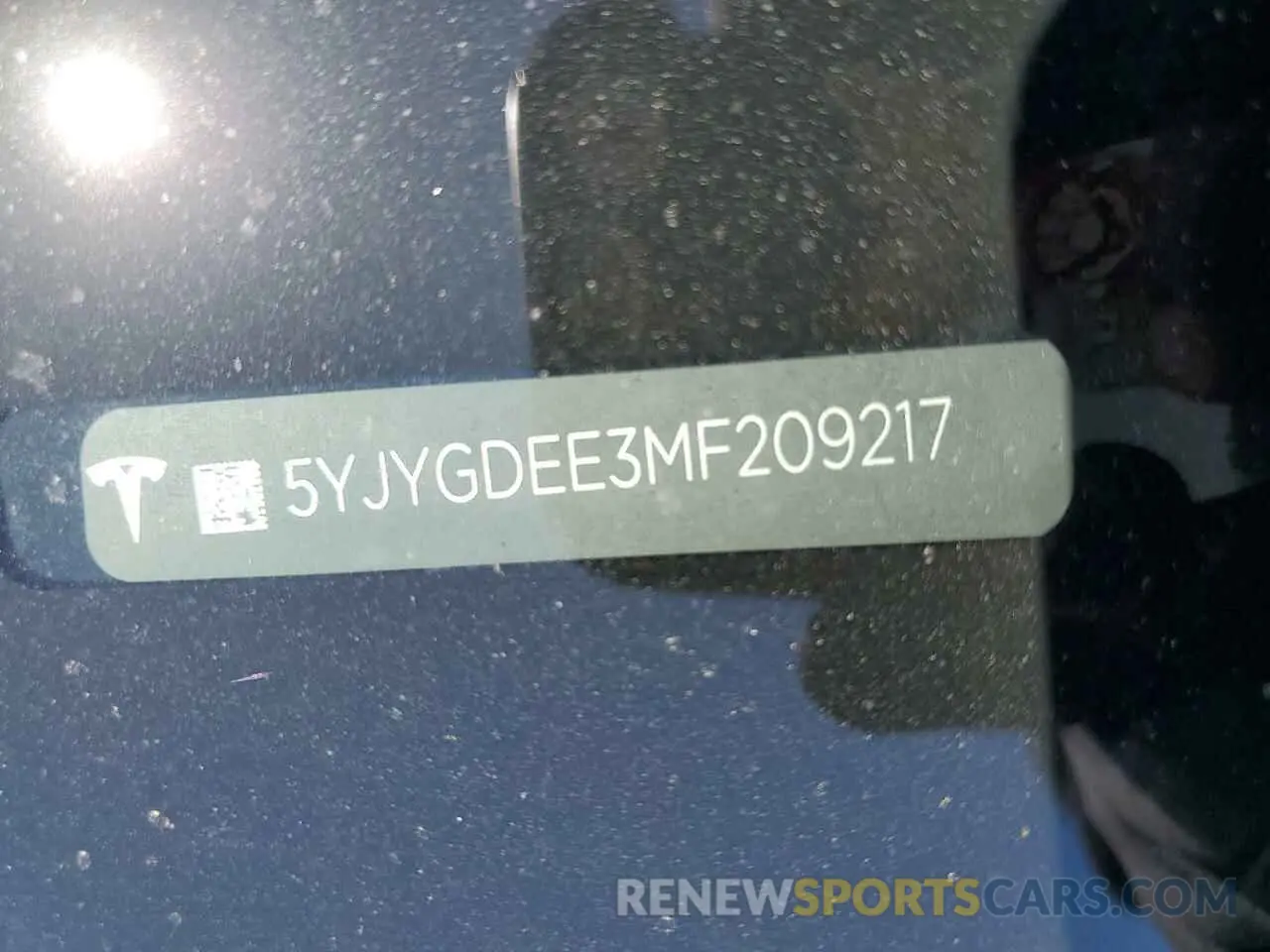 15 Photograph of a damaged car 5YJYGDEE3MF209217 TESLA MODEL Y 2021