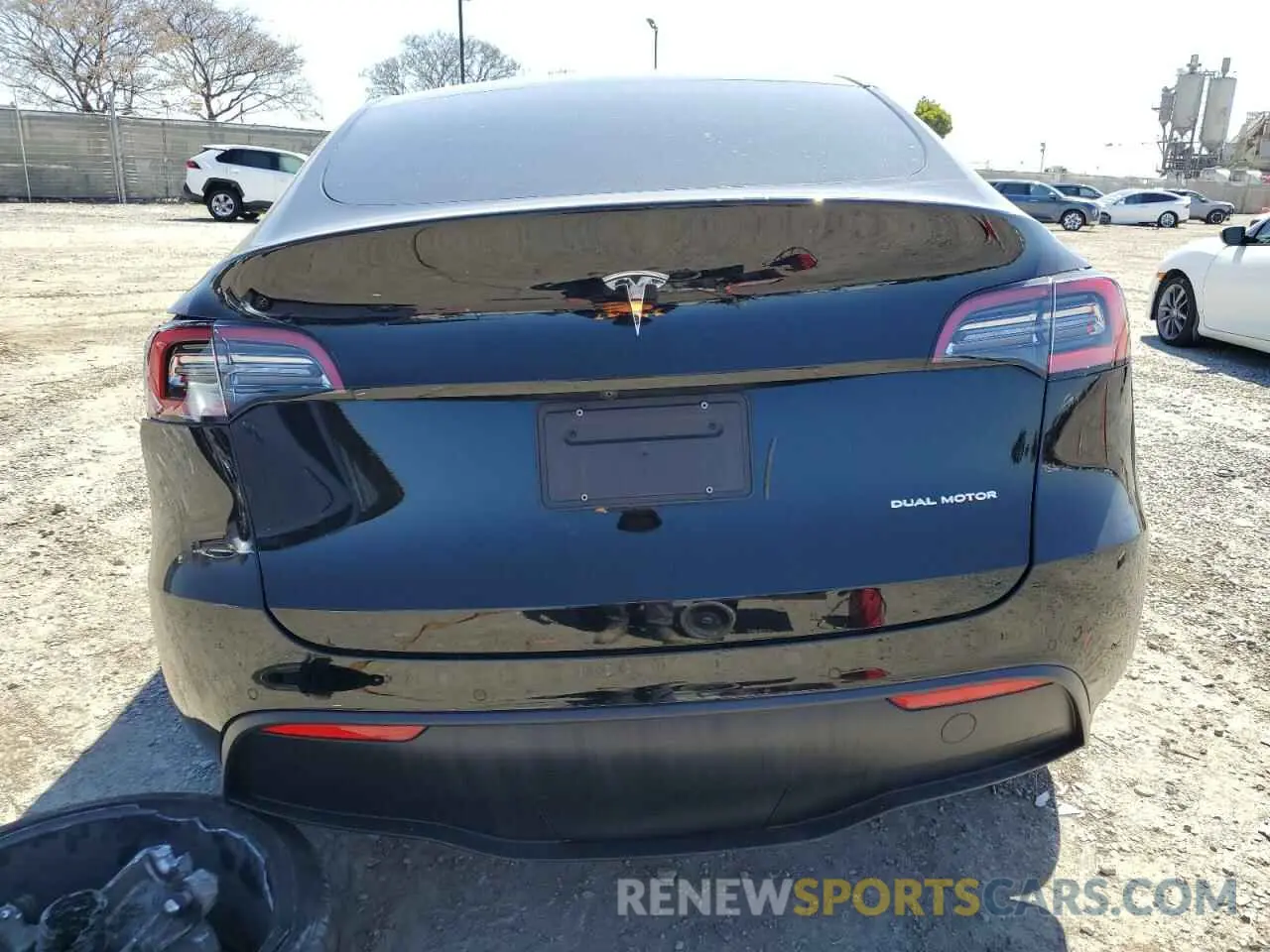 6 Photograph of a damaged car 5YJYGDEE3MF209217 TESLA MODEL Y 2021