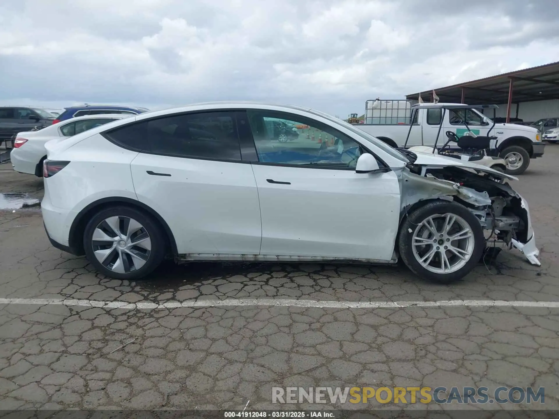 13 Photograph of a damaged car 5YJYGDEE3MF214952 TESLA MODEL Y 2021