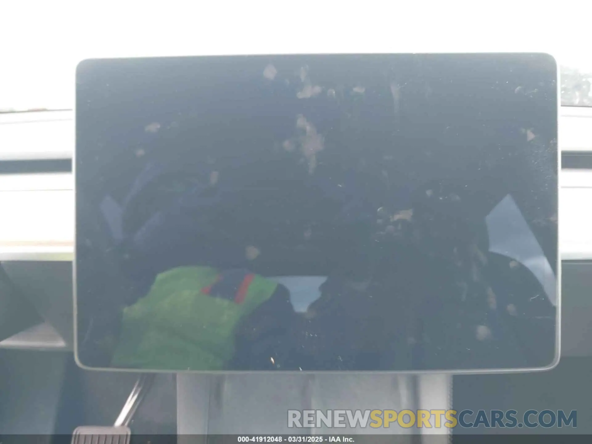 17 Photograph of a damaged car 5YJYGDEE3MF214952 TESLA MODEL Y 2021