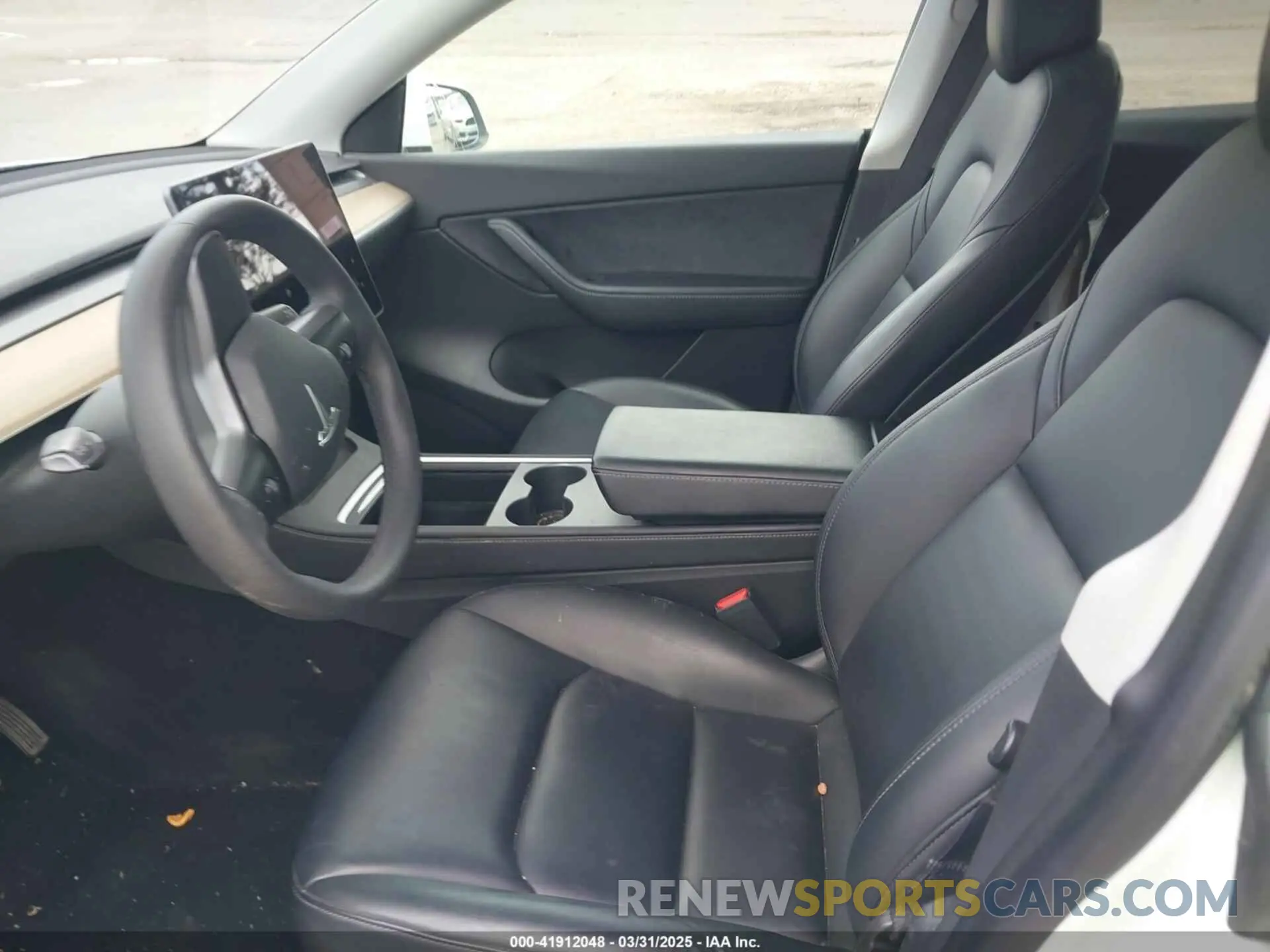 5 Photograph of a damaged car 5YJYGDEE3MF214952 TESLA MODEL Y 2021