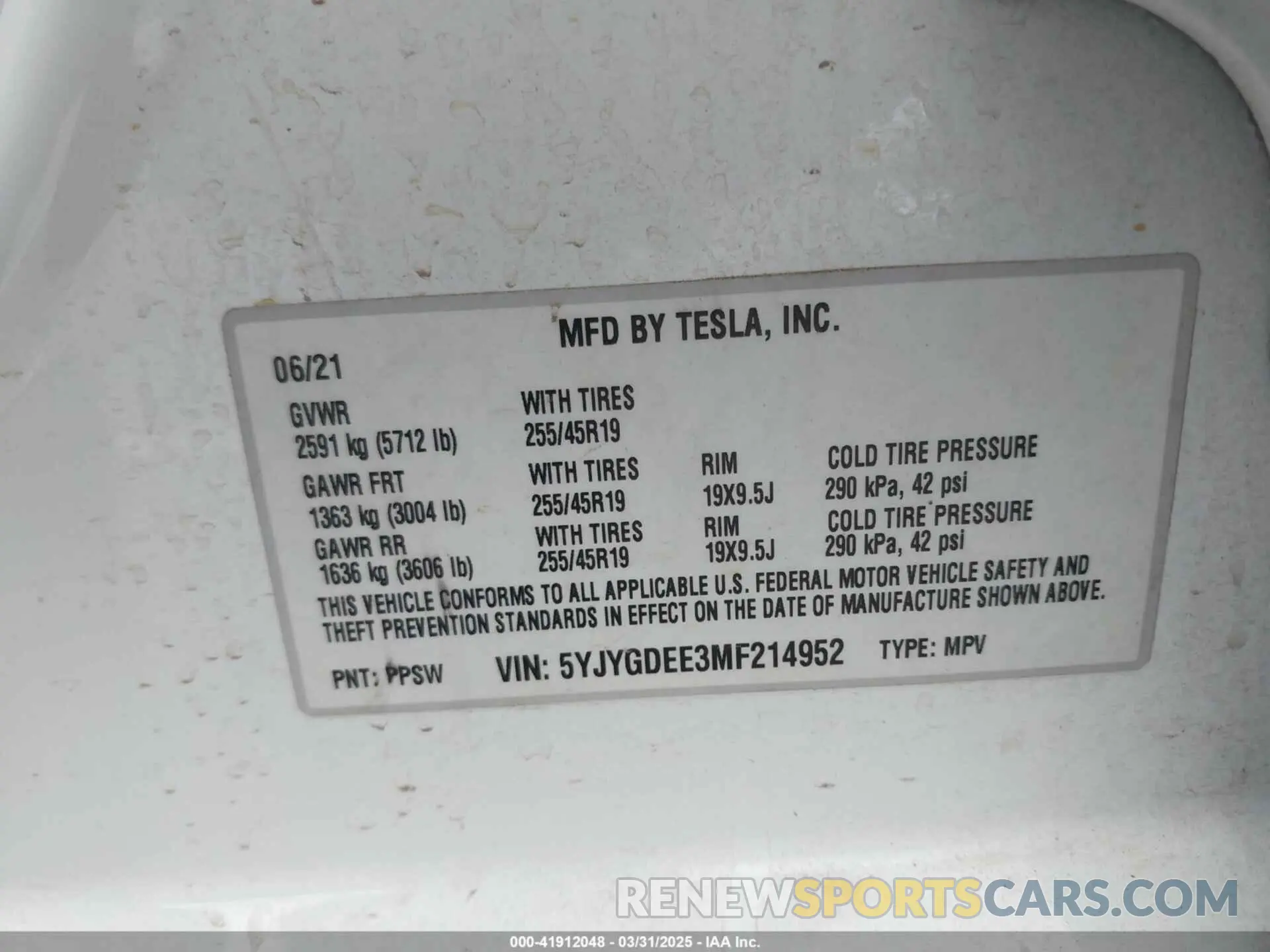 9 Photograph of a damaged car 5YJYGDEE3MF214952 TESLA MODEL Y 2021