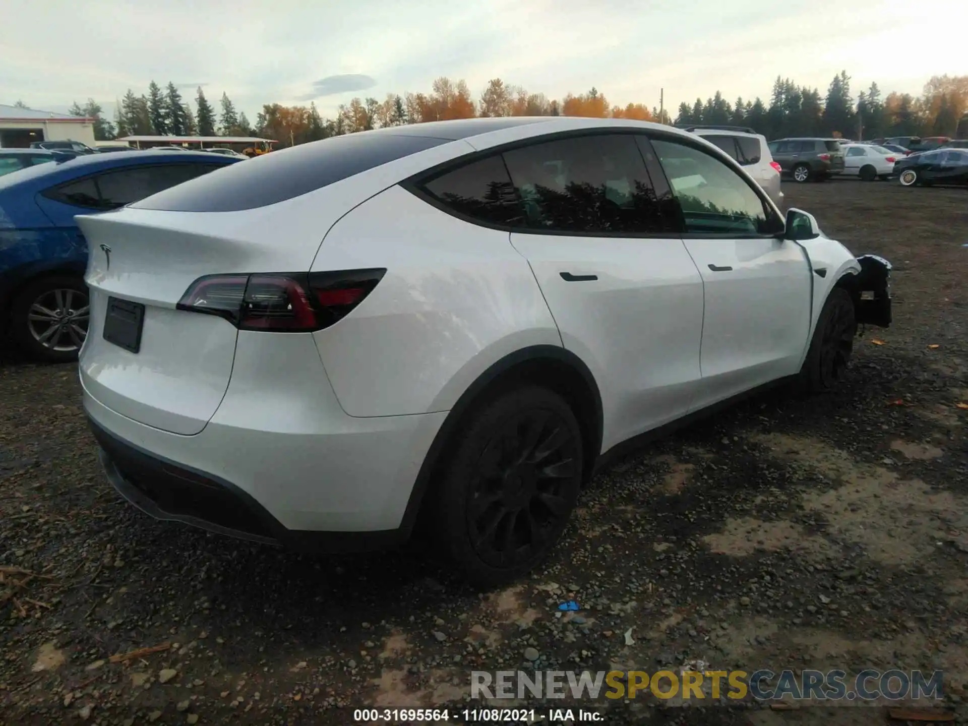 4 Photograph of a damaged car 5YJYGDEE3MF229452 TESLA MODEL Y 2021