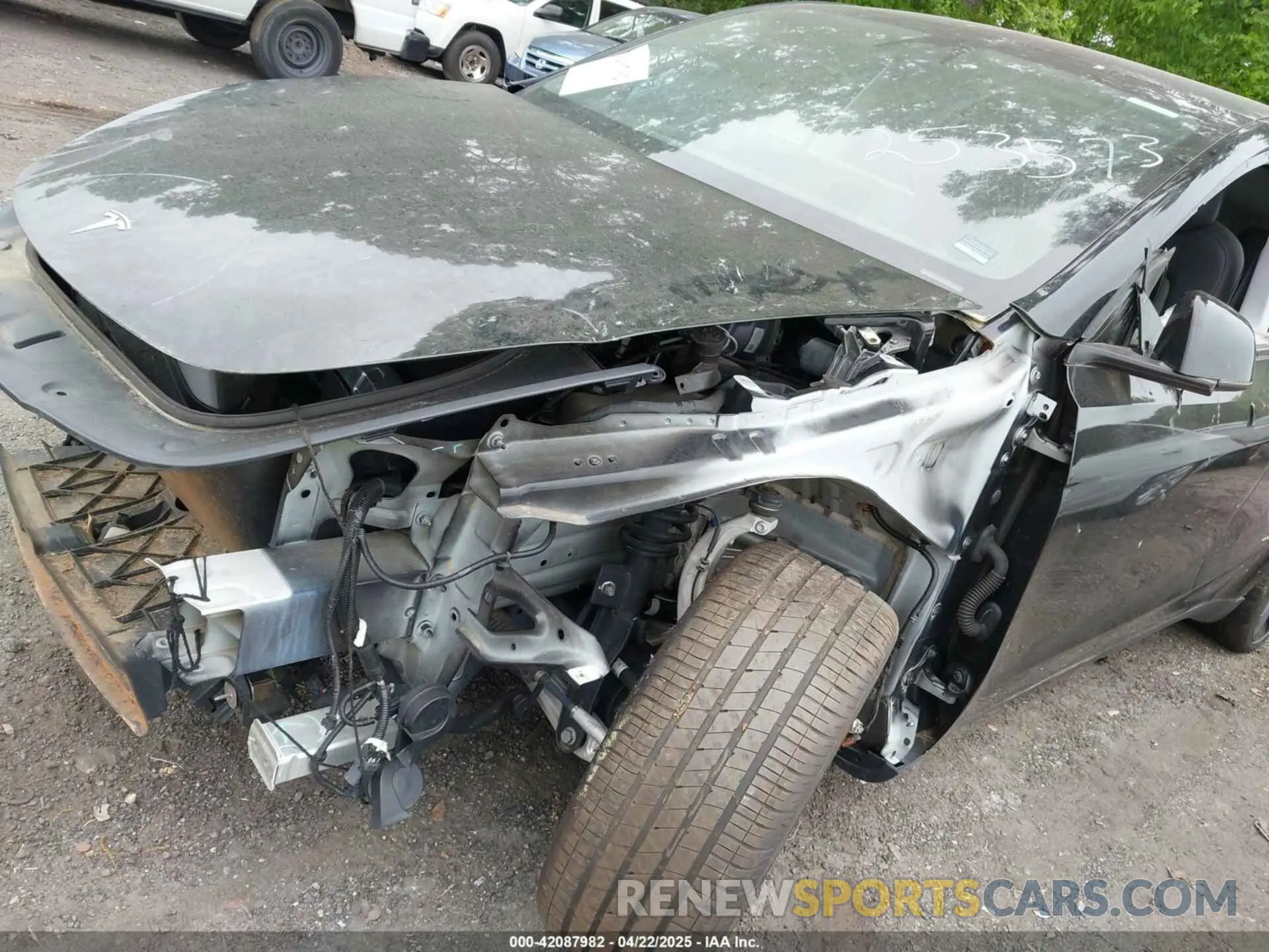 6 Photograph of a damaged car 5YJYGDEE3MF253573 TESLA MODEL Y 2021