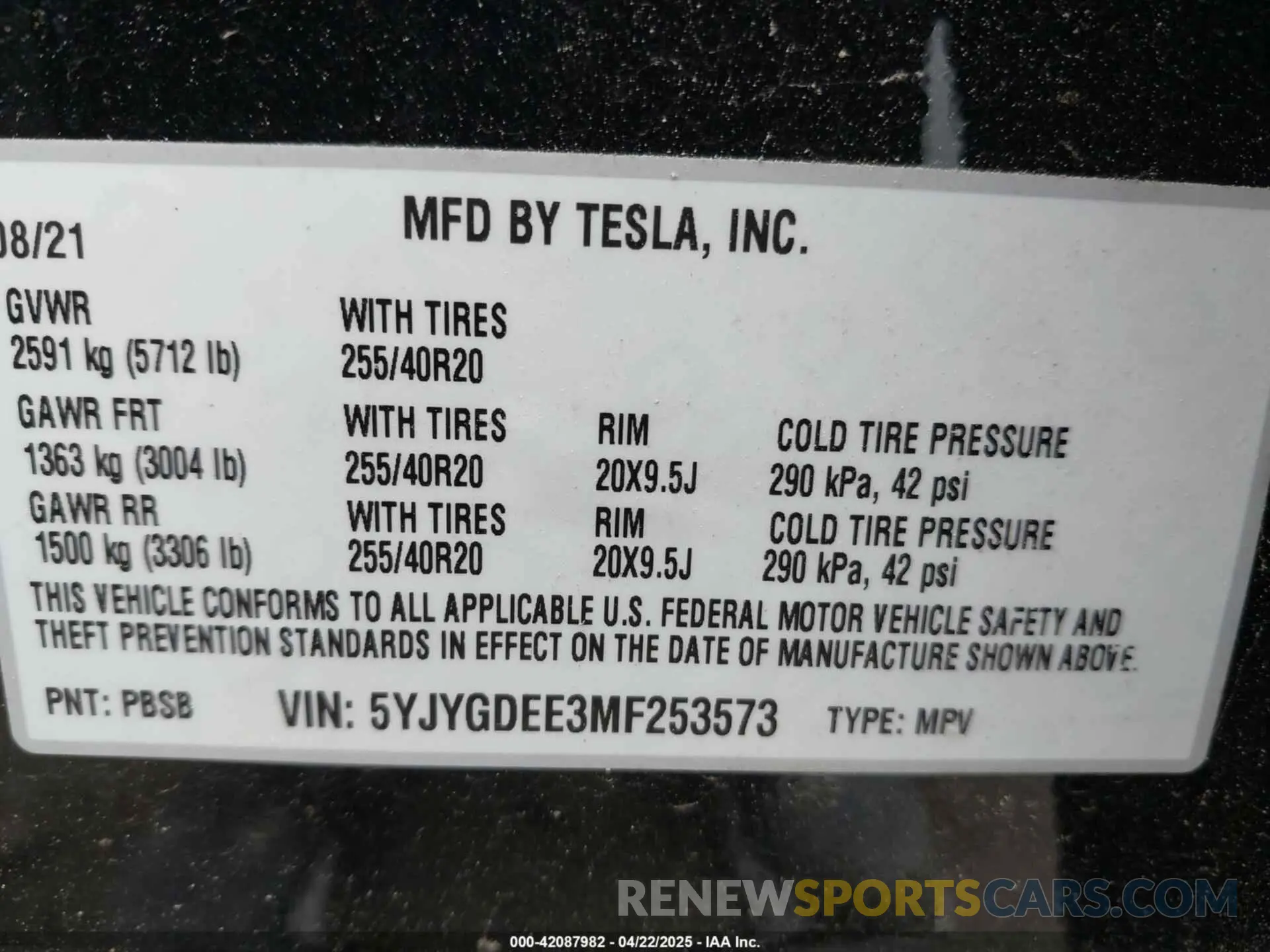 9 Photograph of a damaged car 5YJYGDEE3MF253573 TESLA MODEL Y 2021