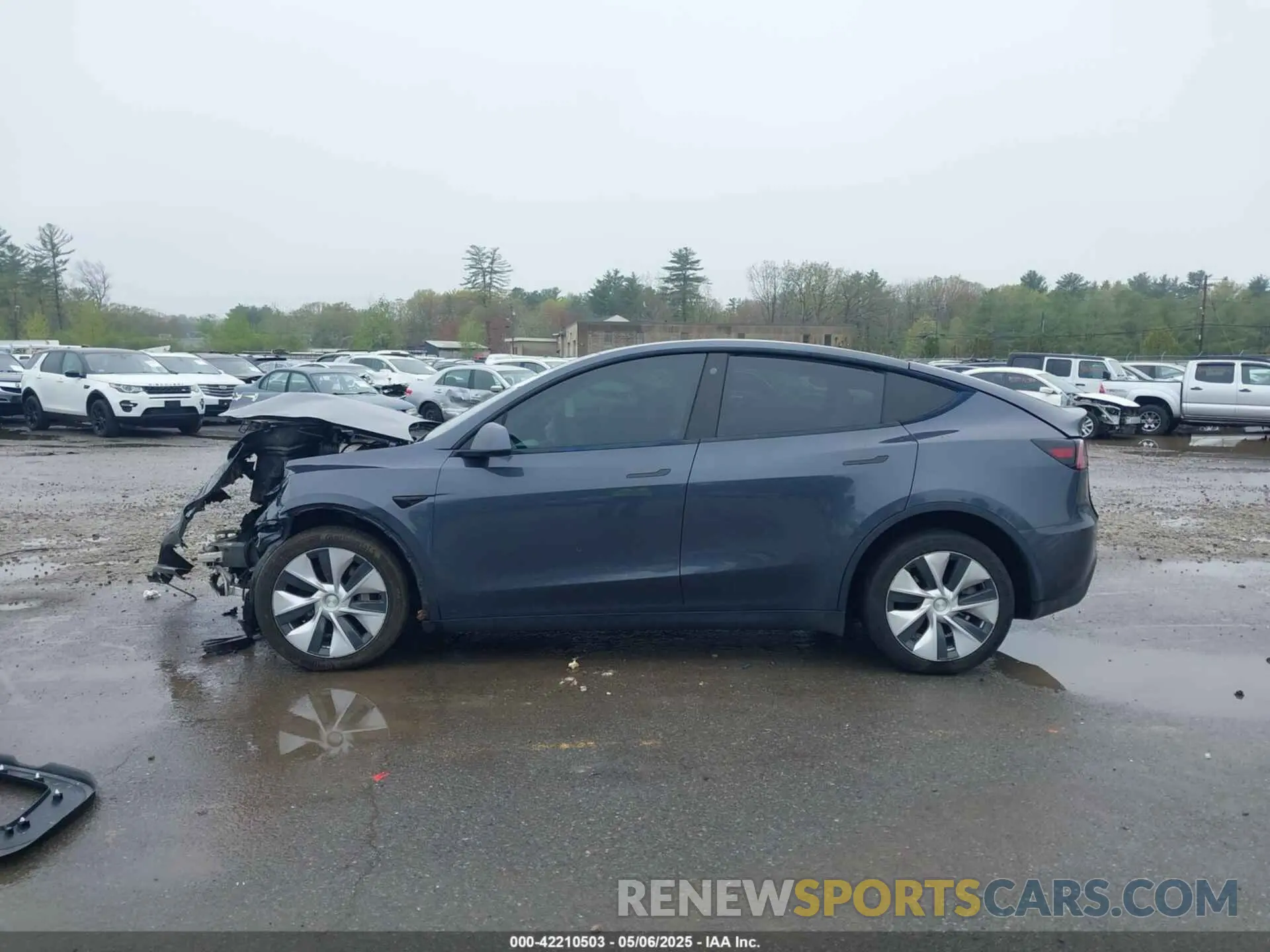 14 Photograph of a damaged car 5YJYGDEE3MF254383 TESLA MODEL Y 2021