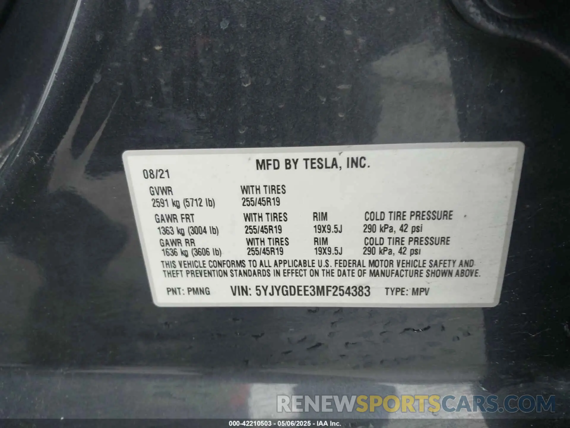 9 Photograph of a damaged car 5YJYGDEE3MF254383 TESLA MODEL Y 2021