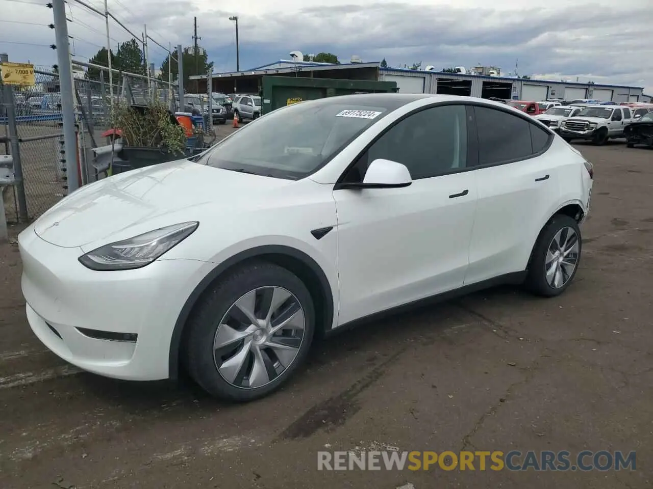 1 Photograph of a damaged car 5YJYGDEE3MF262726 TESLA MODEL Y 2021