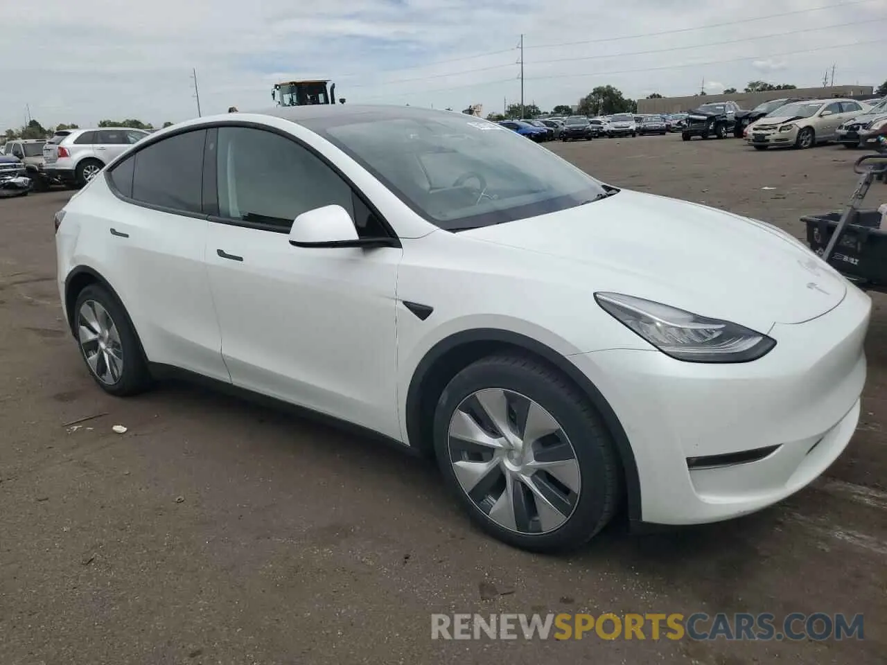 4 Photograph of a damaged car 5YJYGDEE3MF262726 TESLA MODEL Y 2021