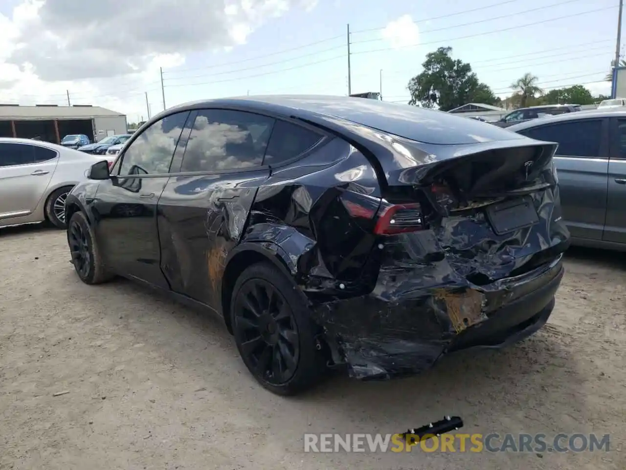 3 Photograph of a damaged car 5YJYGDEE3MF264928 TESLA MODEL Y 2021