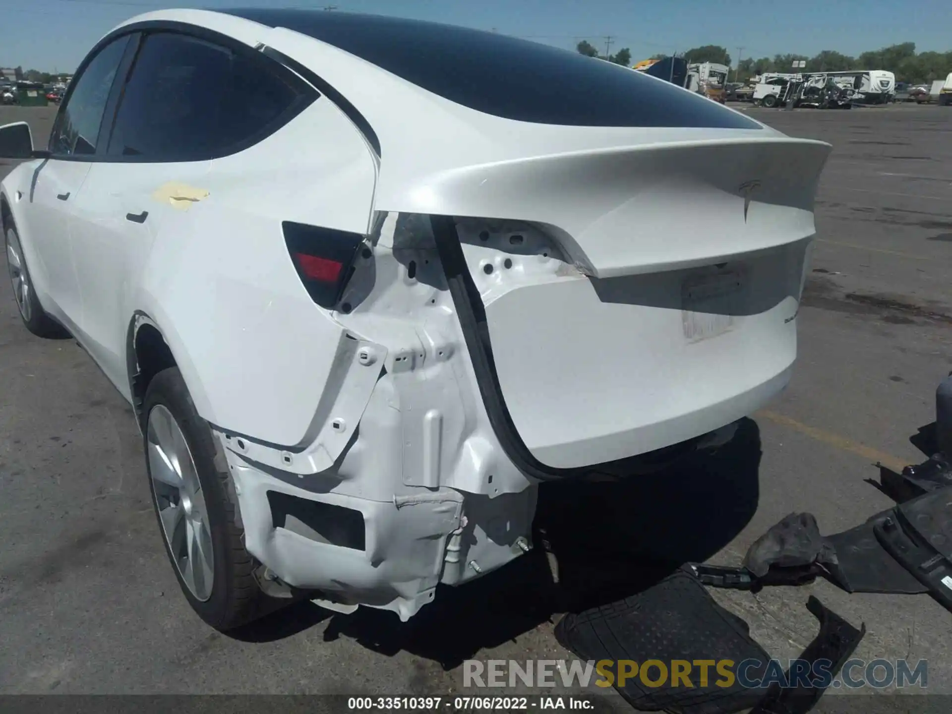 6 Photograph of a damaged car 5YJYGDEE3MF294222 TESLA MODEL Y 2021