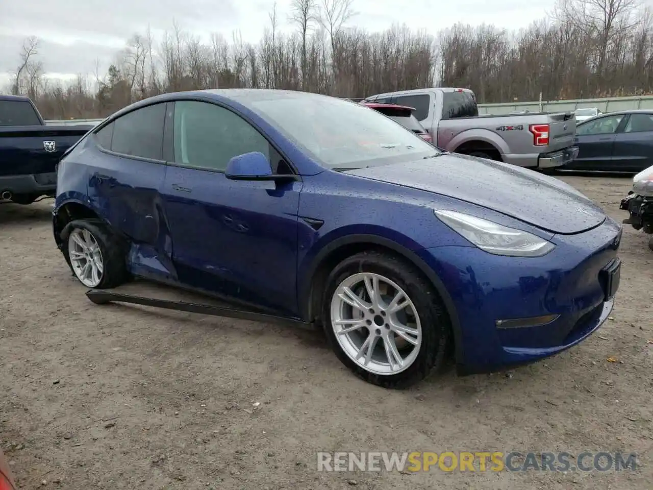 4 Photograph of a damaged car 5YJYGDEE3MF296052 TESLA MODEL Y 2021