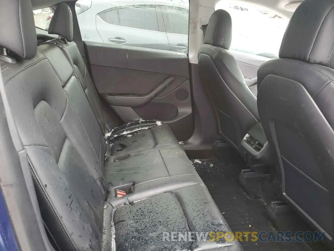 10 Photograph of a damaged car 5YJYGDEE3MF303324 TESLA MODEL Y 2021