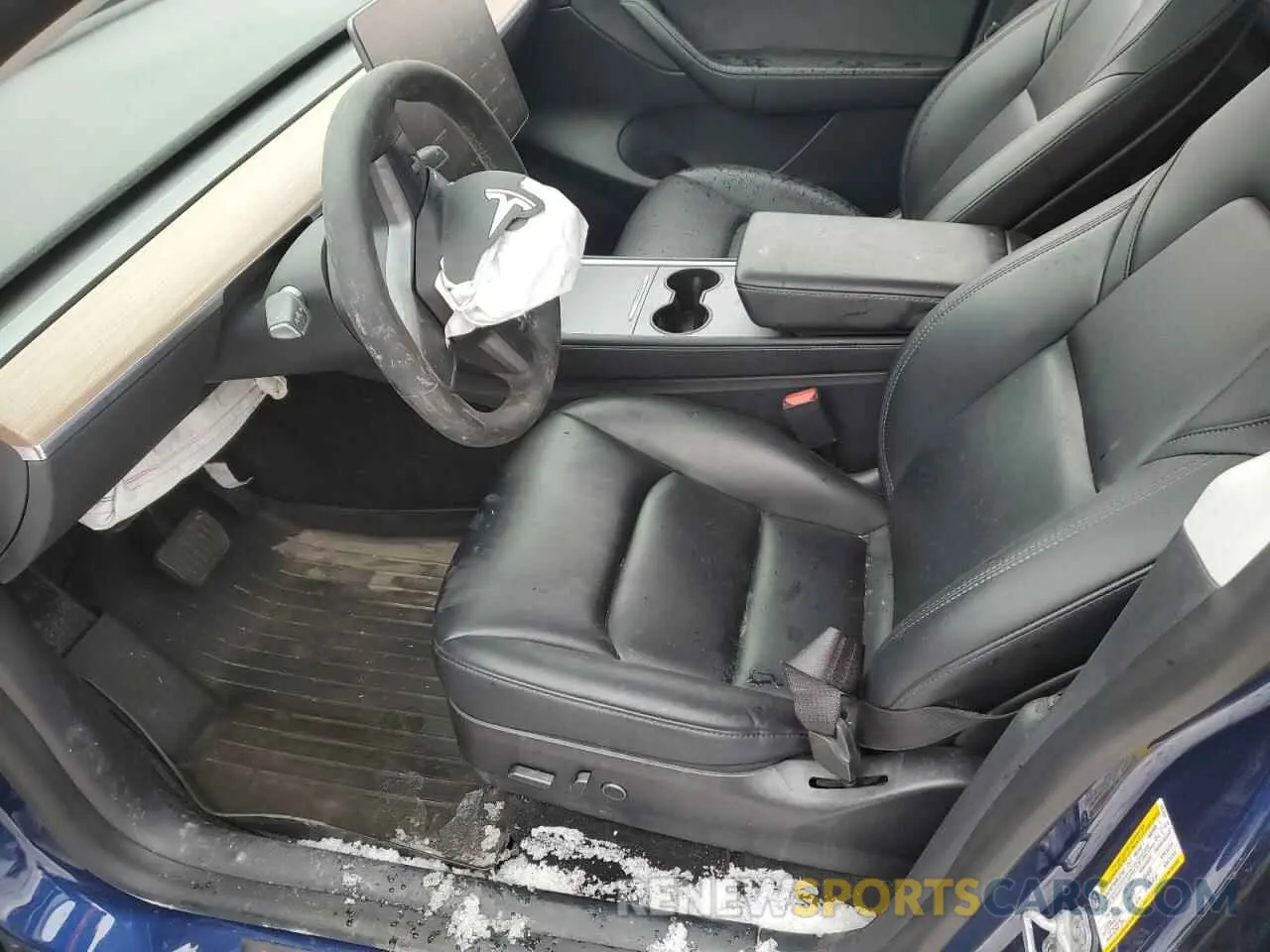 7 Photograph of a damaged car 5YJYGDEE3MF303324 TESLA MODEL Y 2021