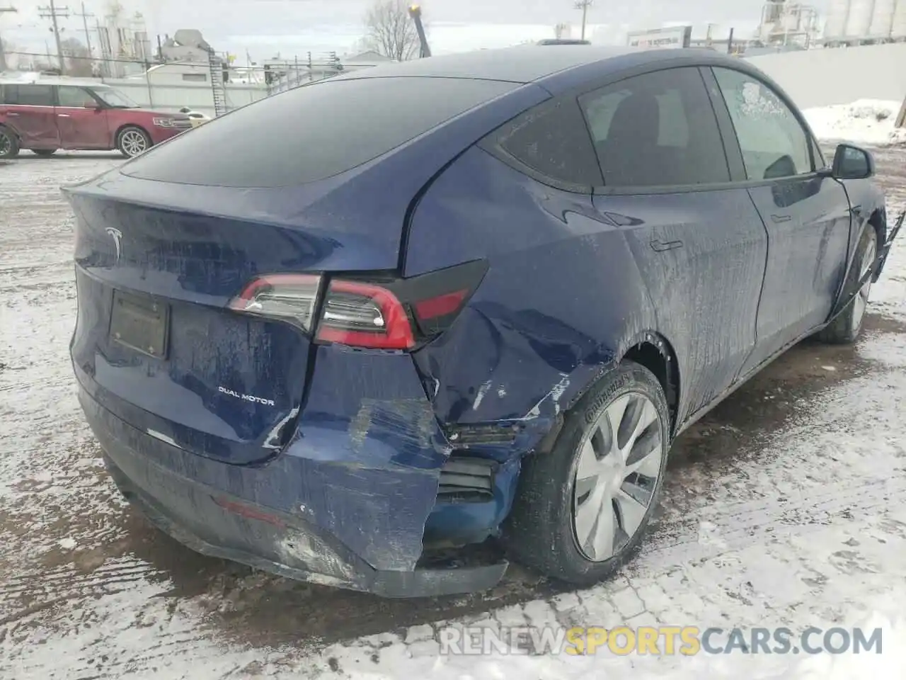 4 Photograph of a damaged car 5YJYGDEE4MF062468 TESLA MODEL Y 2021