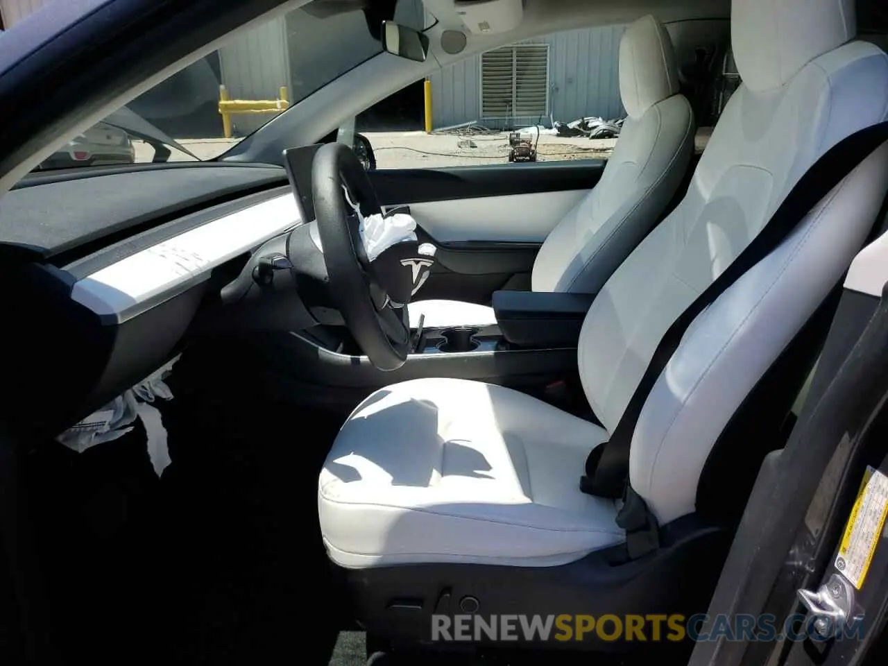 7 Photograph of a damaged car 5YJYGDEE4MF067475 TESLA MODEL Y 2021
