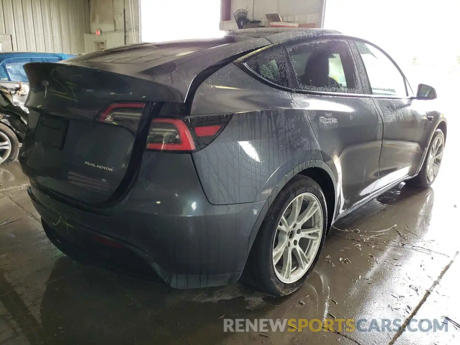 4 Photograph of a damaged car 5YJYGDEE4MF067637 TESLA MODEL Y 2021