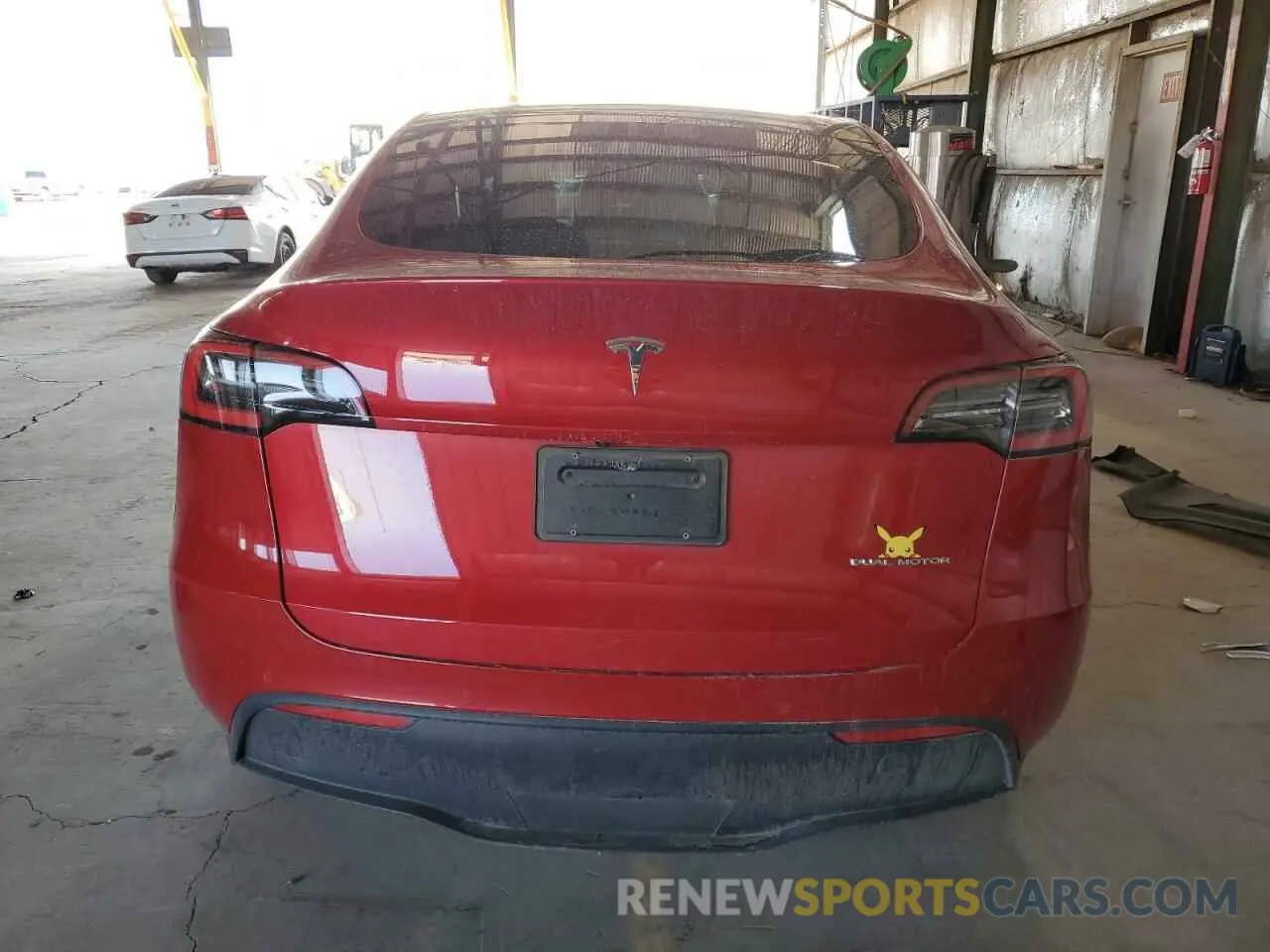 6 Photograph of a damaged car 5YJYGDEE4MF075690 TESLA MODEL Y 2021